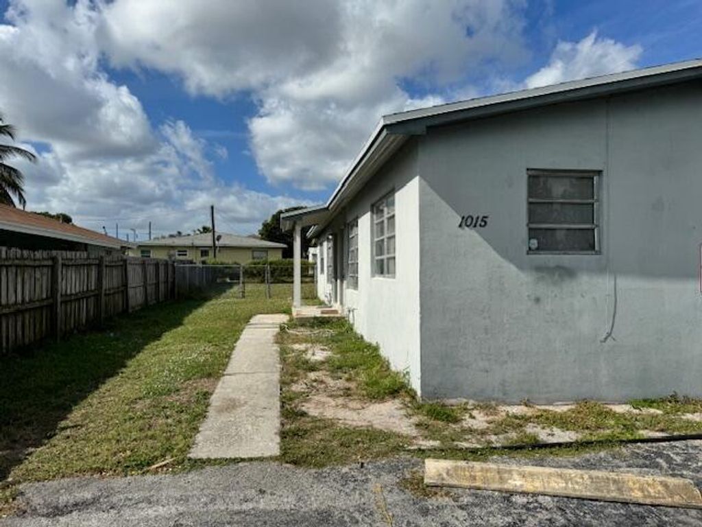 Photo of 1015 Avenue I #2, Riviera Beach, FL 33404 (MLS # R11165041)