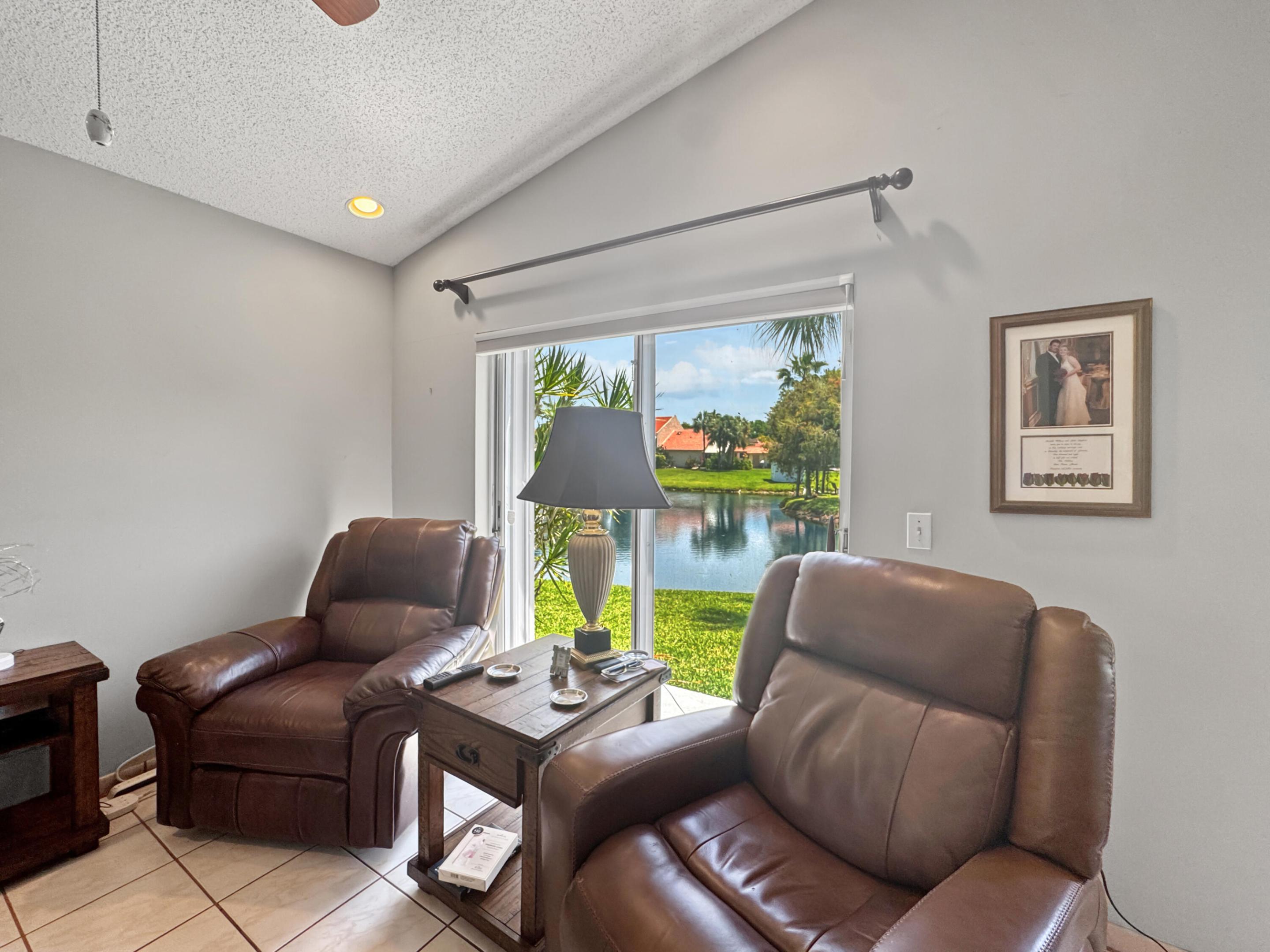 COQUINA LAKES - Residential