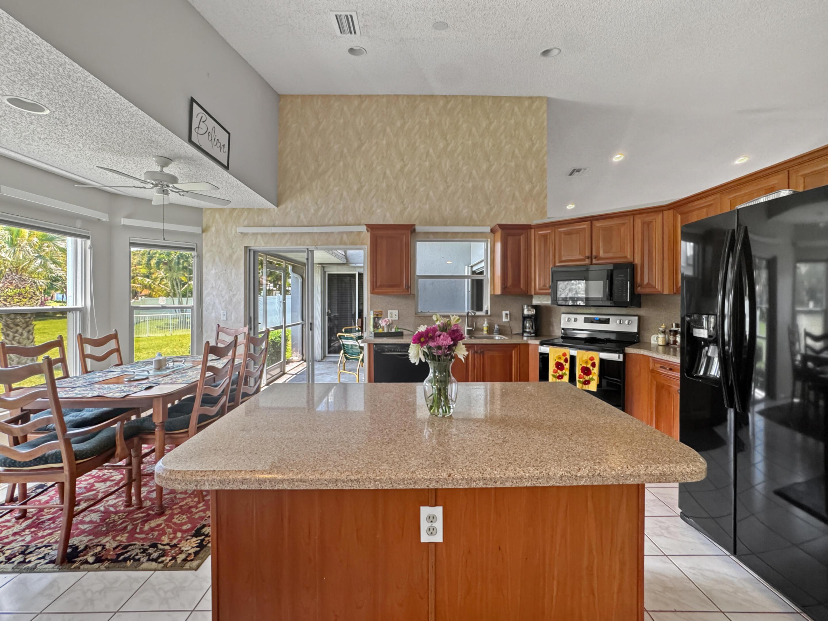 COQUINA LAKES - Residential