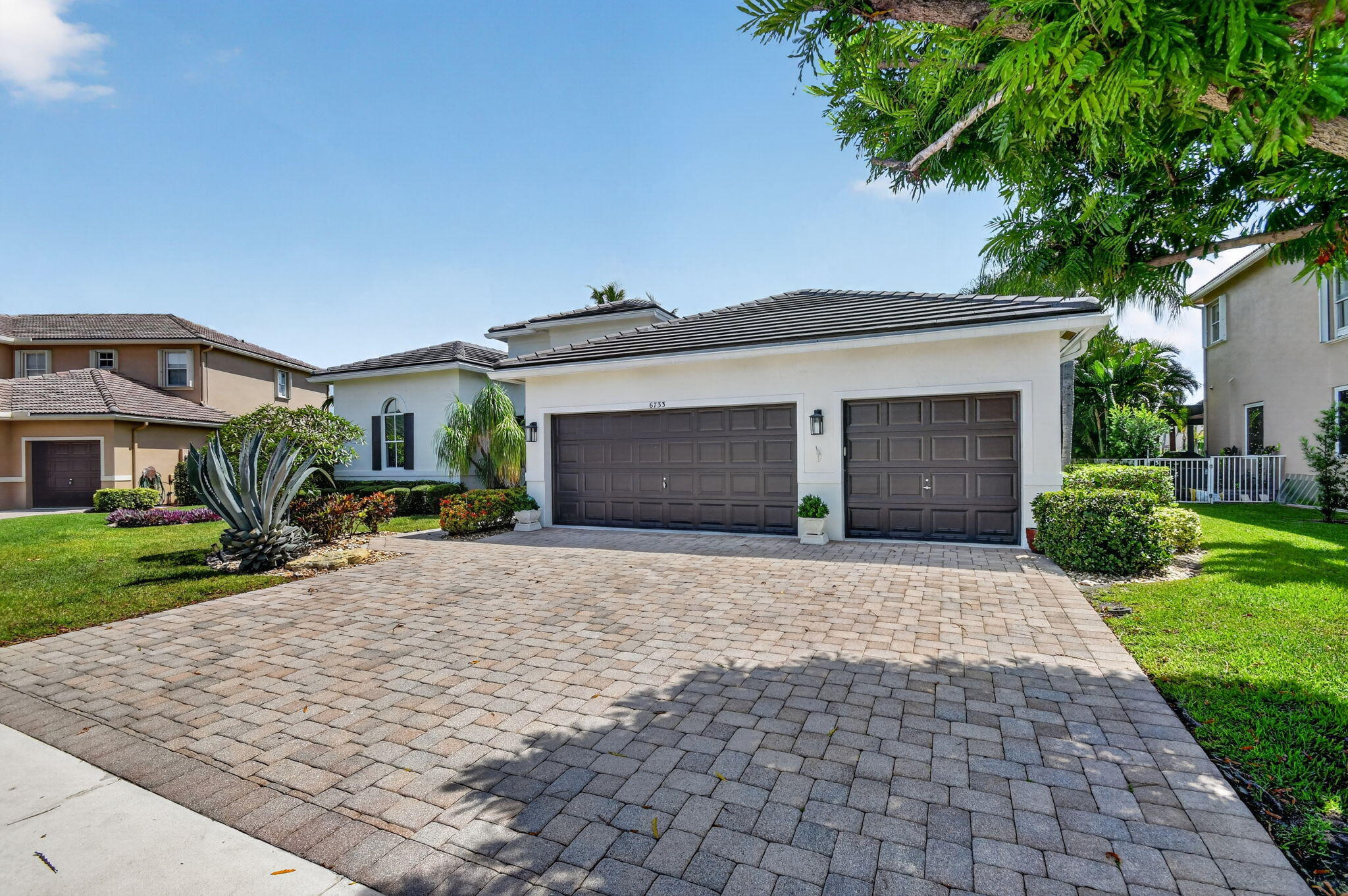 6733 Finamore Circle