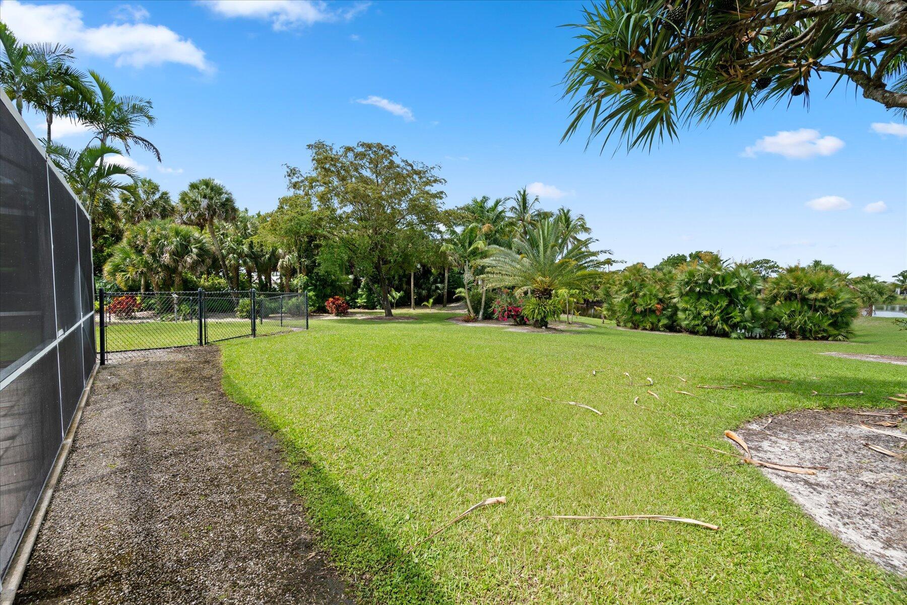 WHITE FENCES / DEER RUN 2 - Residential