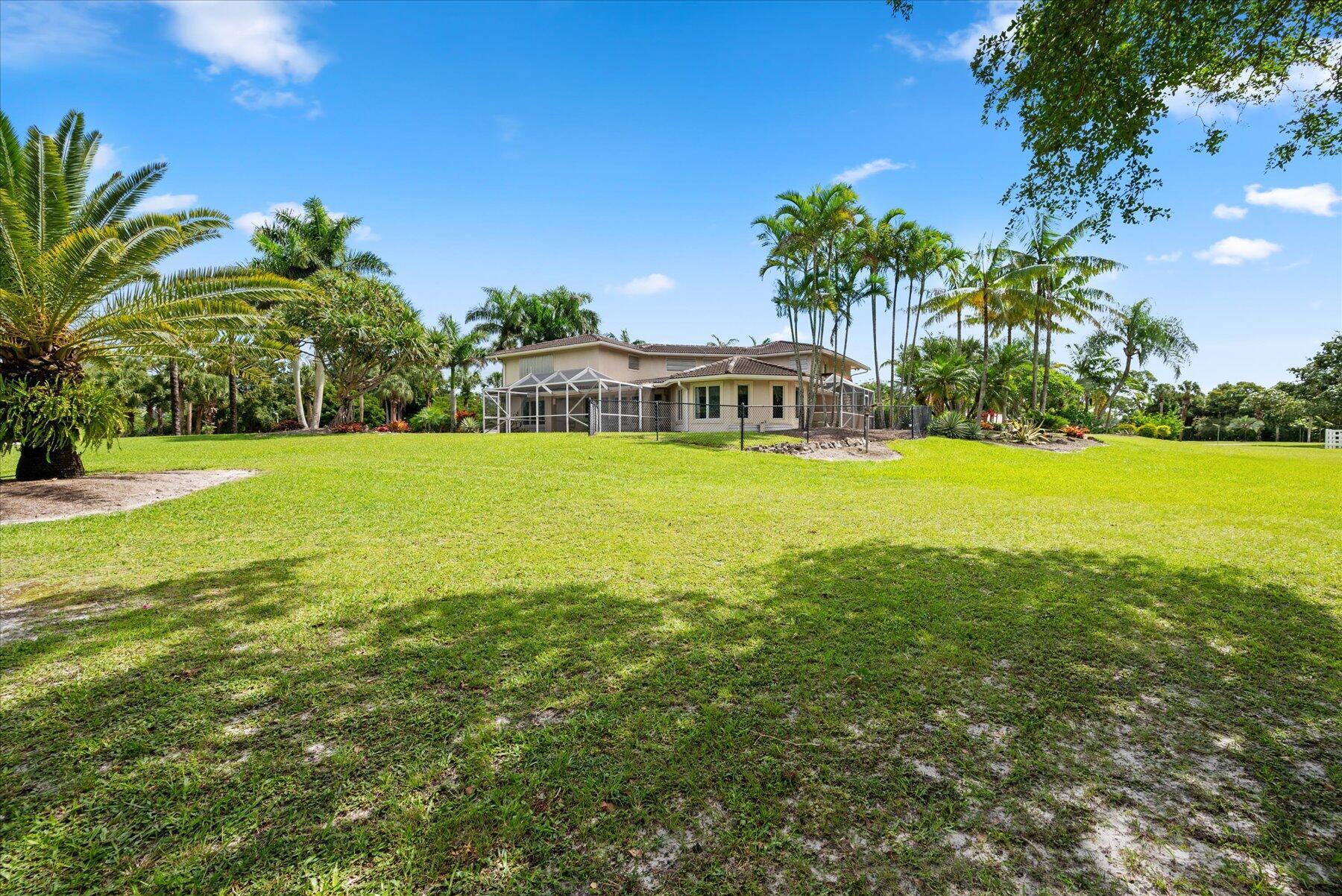 WHITE FENCES / DEER RUN 2 - Residential