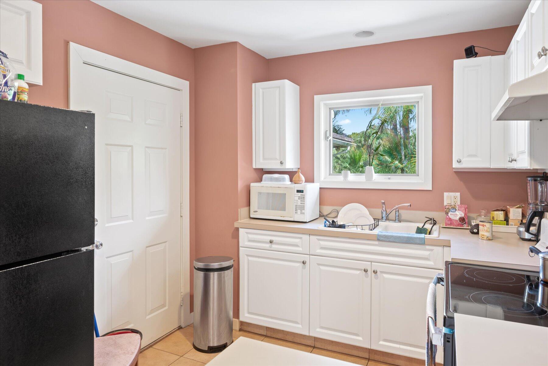 WHITE FENCES / DEER RUN 2 - Residential