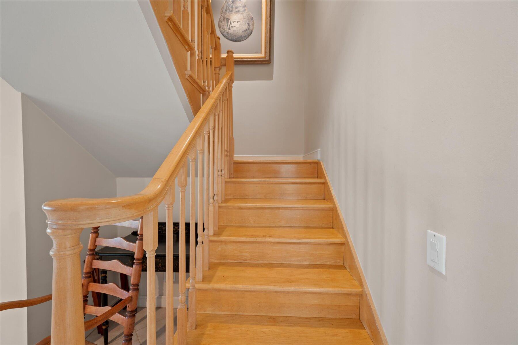 WHITE FENCES / DEER RUN 2 - Residential