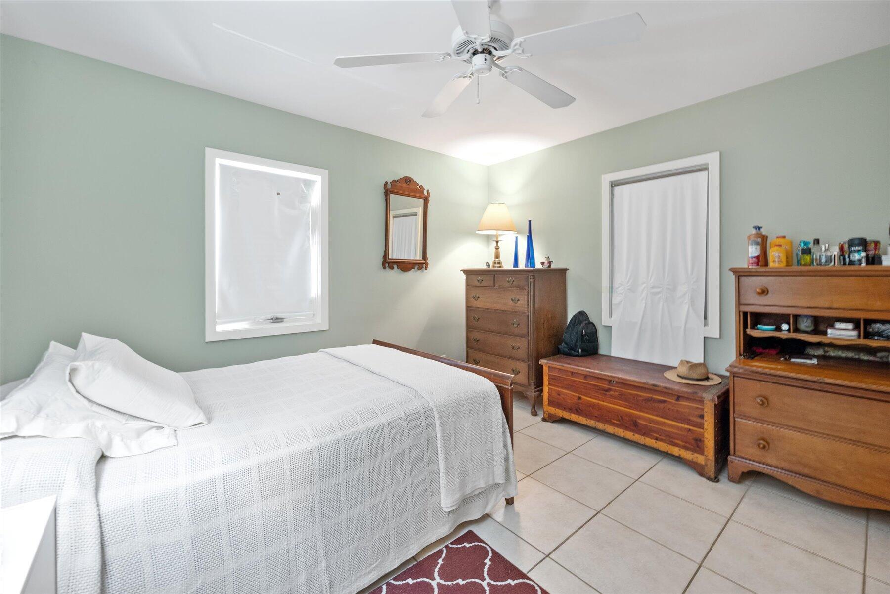 WHITE FENCES / DEER RUN 2 - Residential