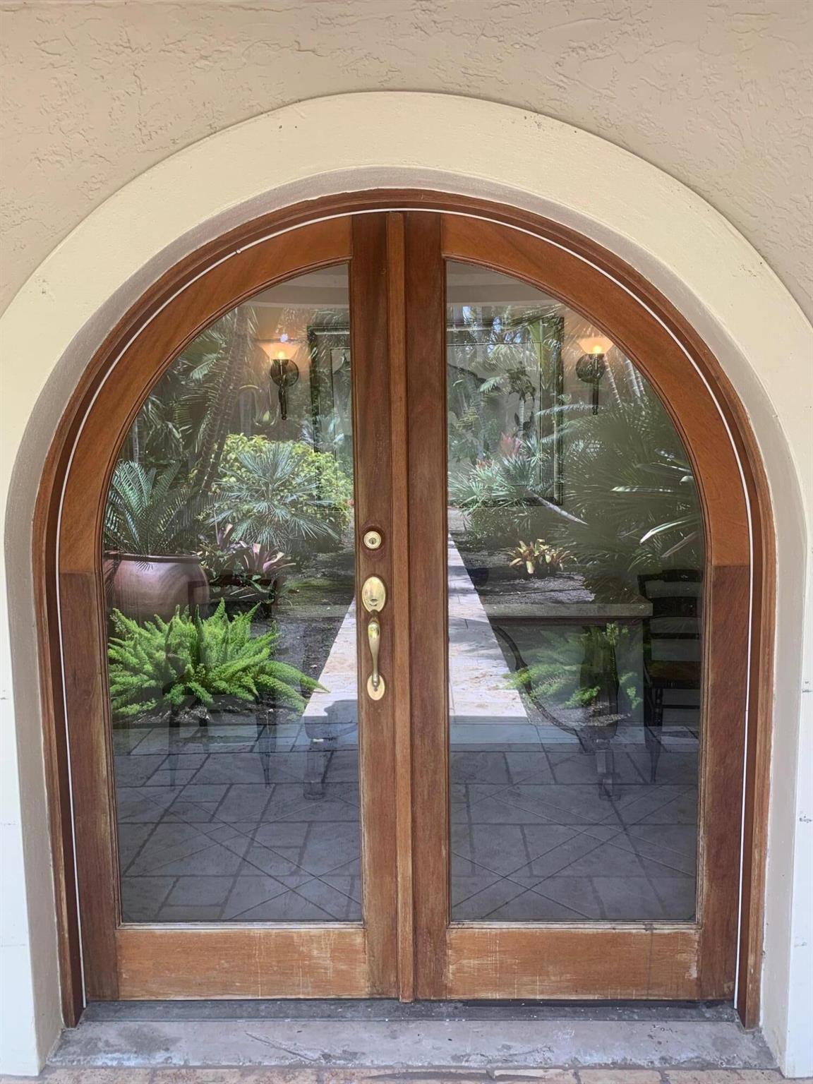 WHITE FENCES / DEER RUN 2 - Residential