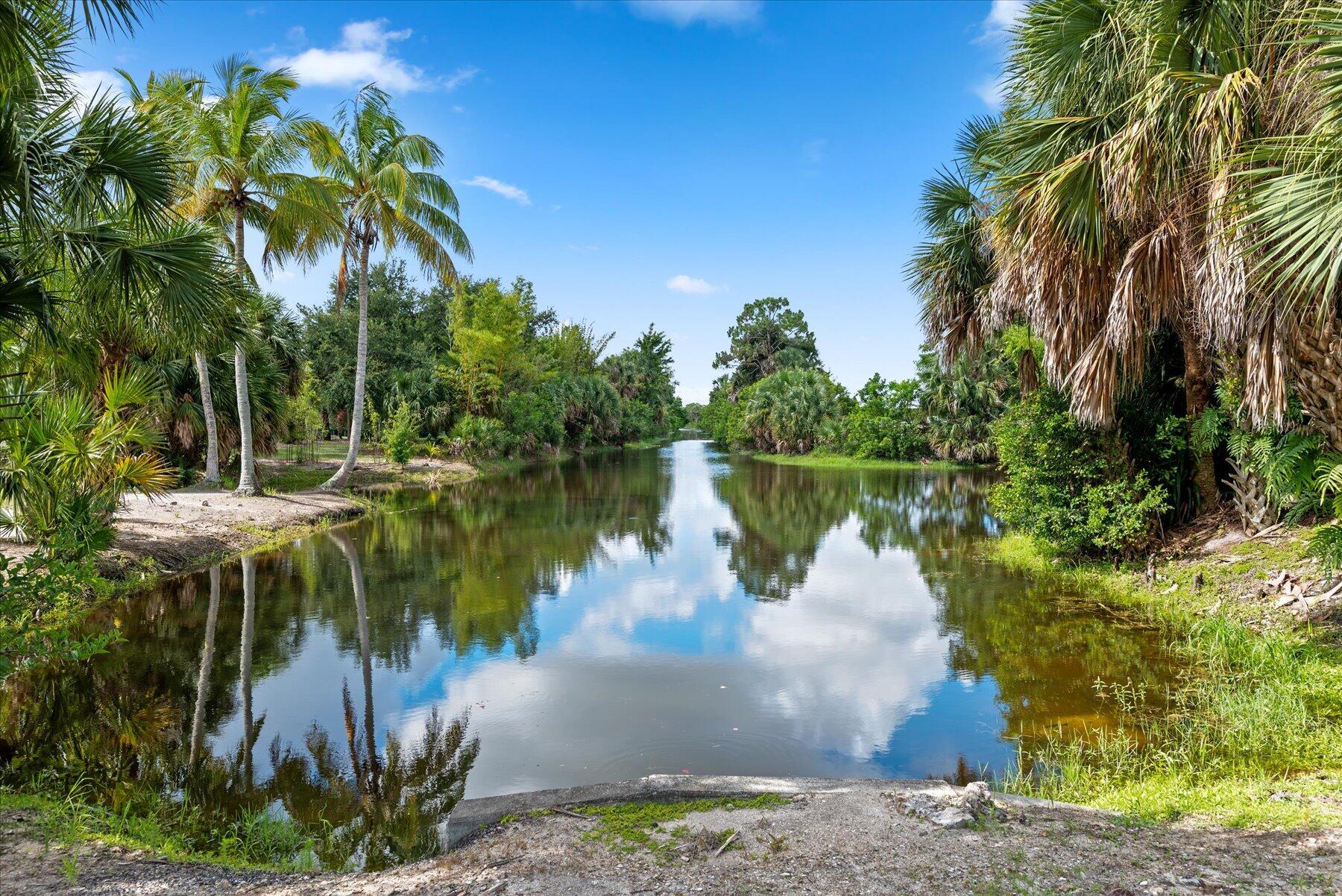 WHITE FENCES / DEER RUN 2 - Residential