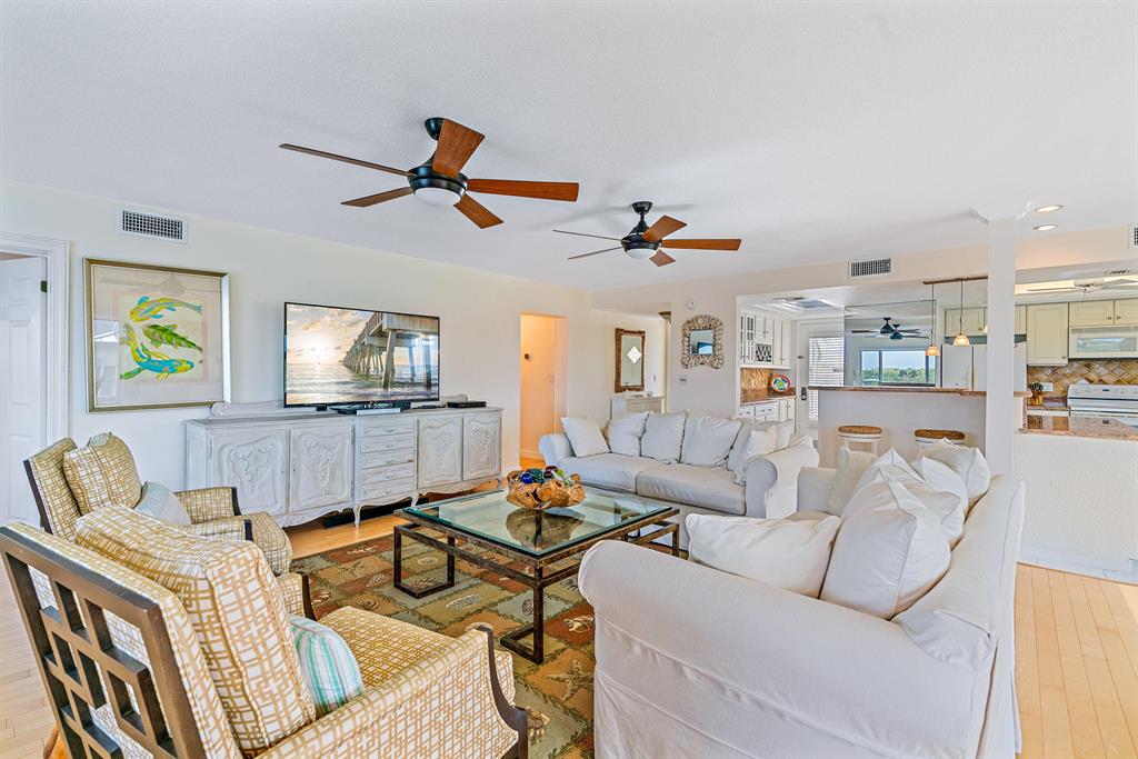 ISLAND HOUSE SOUTHWEST CONDO - Residential