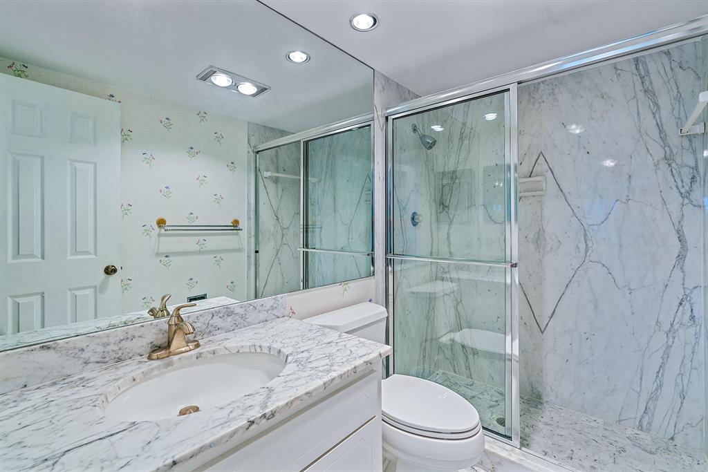 ISLAND HOUSE SOUTHWEST CONDO - Residential