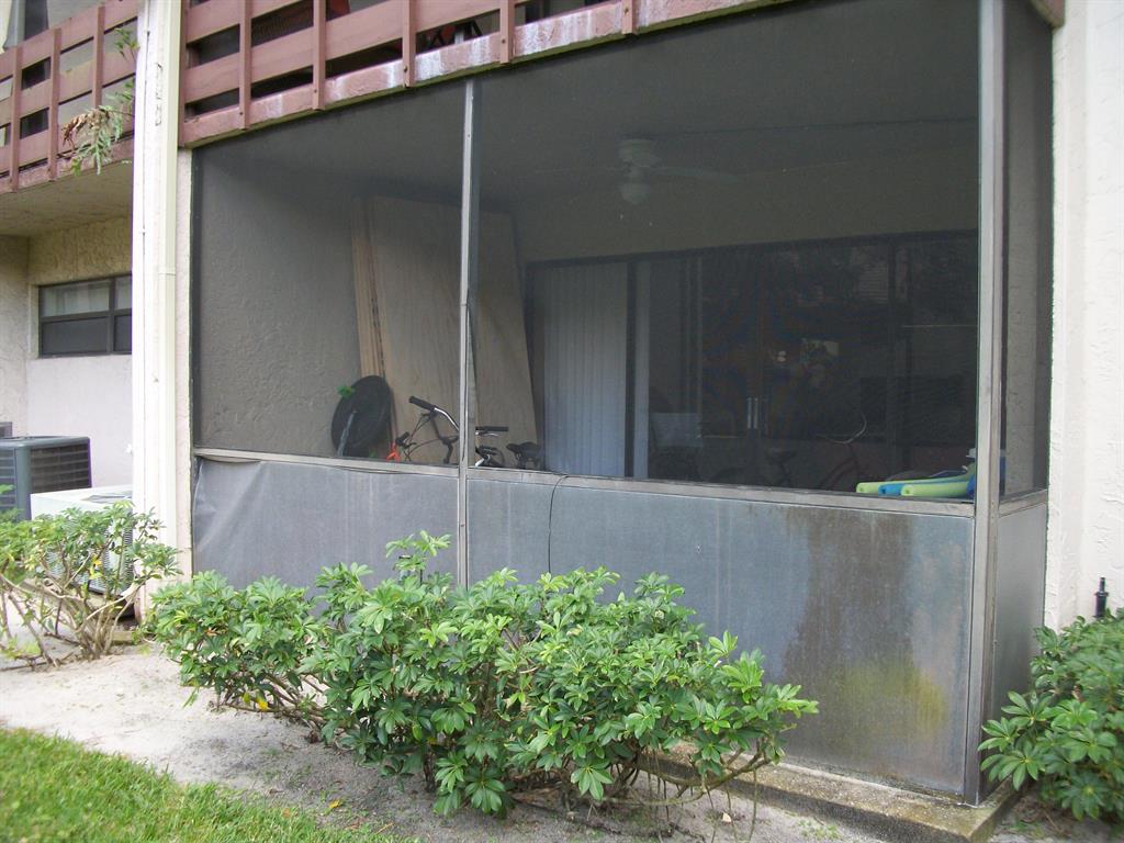 BANYAN COURTS CONDO - Residential