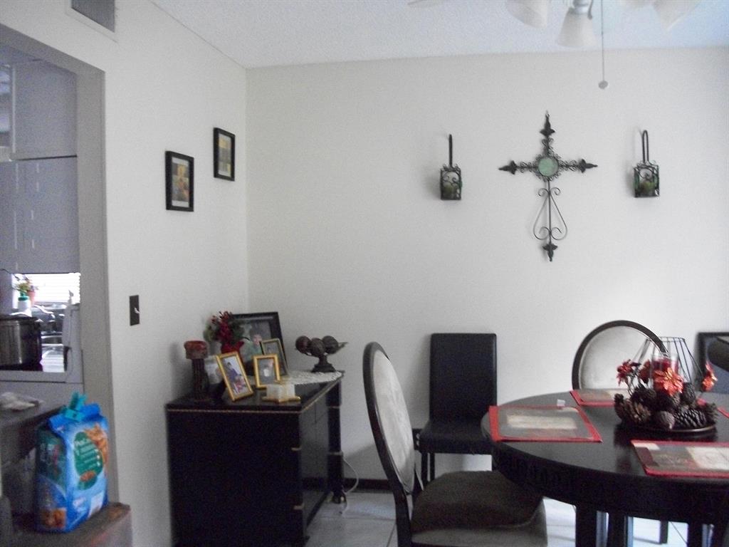 BANYAN COURTS CONDO - Residential