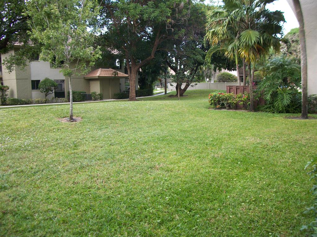 BANYAN COURTS CONDO - Residential