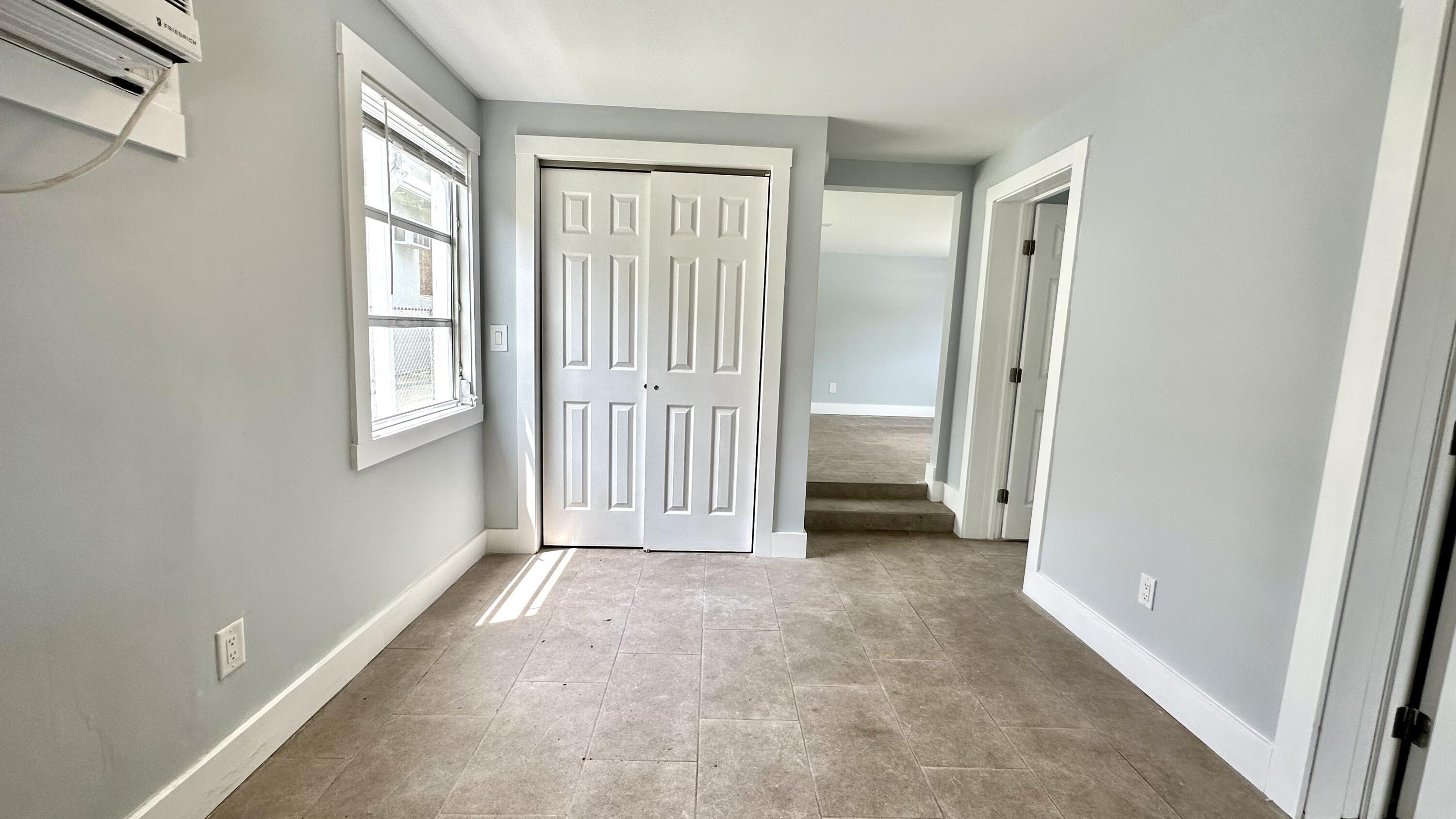LAKE WORTH TOWN OF - Residential Lease