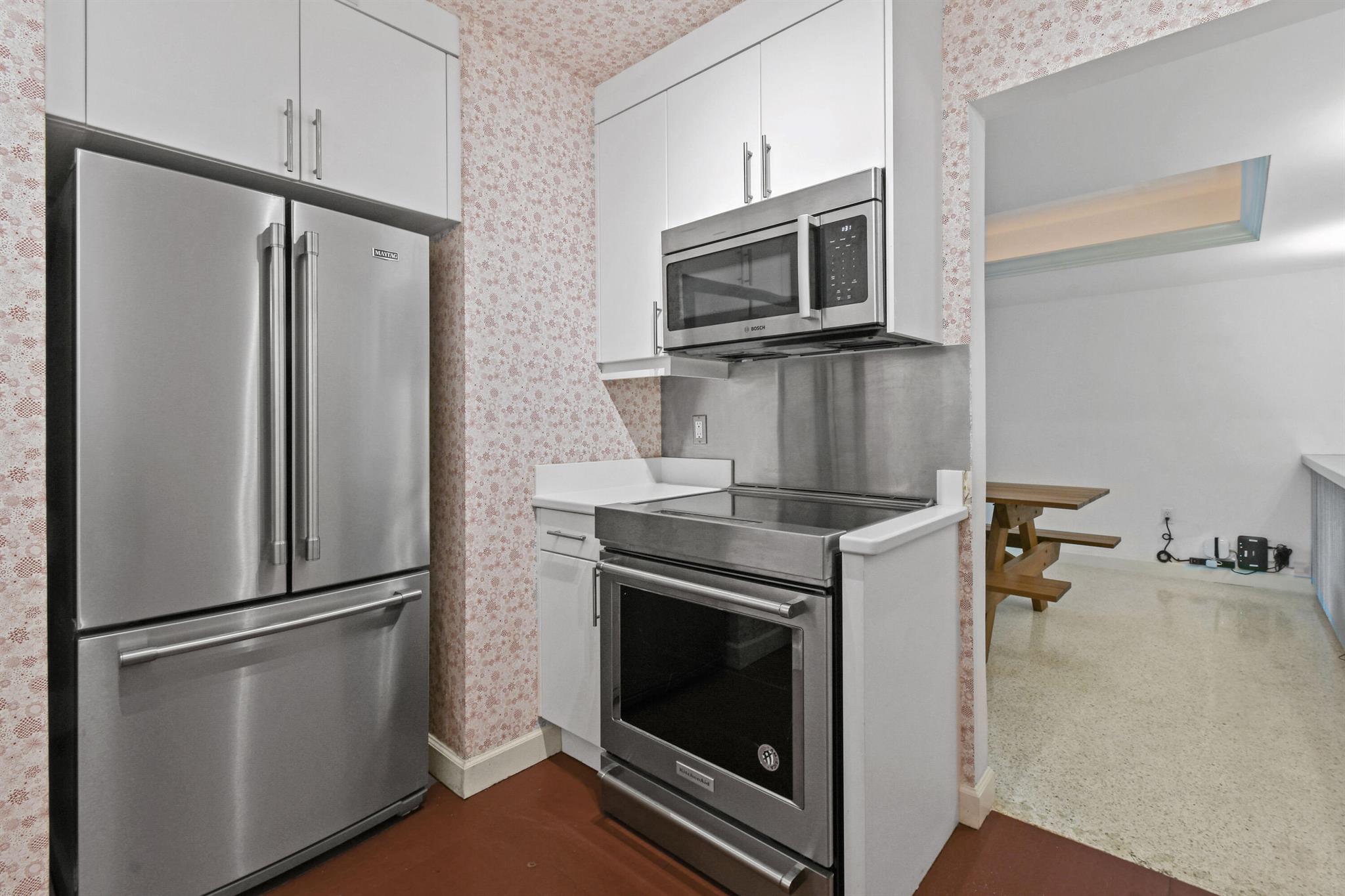 OCEAN TOWERS NORTH - Residential Lease