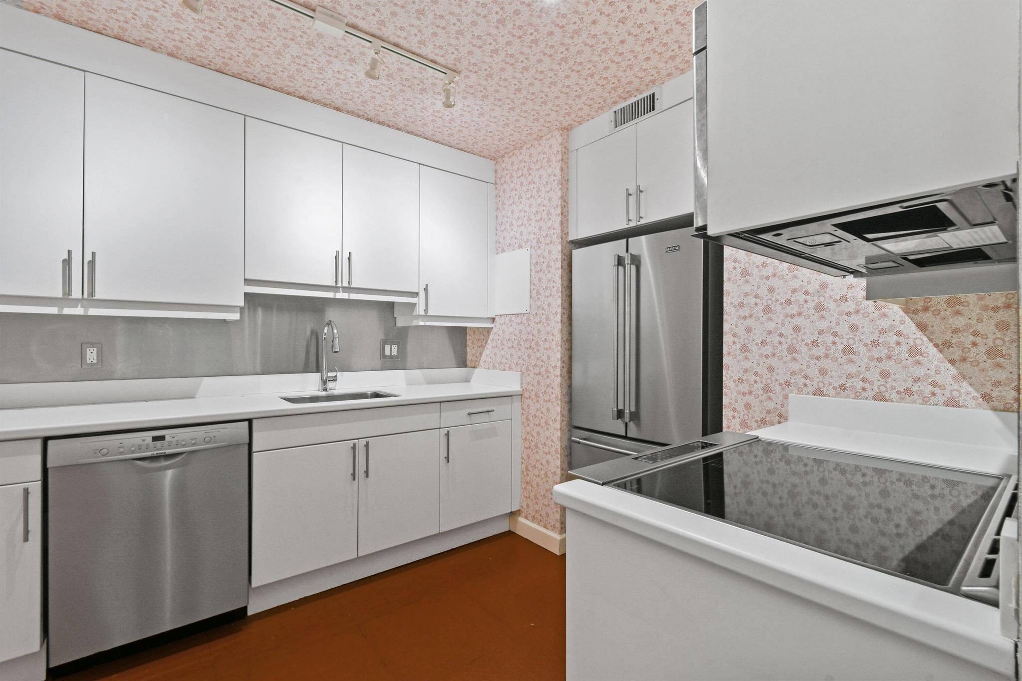 OCEAN TOWERS NORTH - Residential Lease