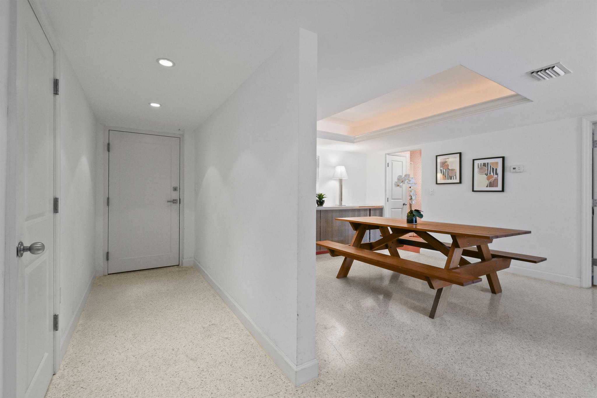 OCEAN TOWERS NORTH - Residential Lease