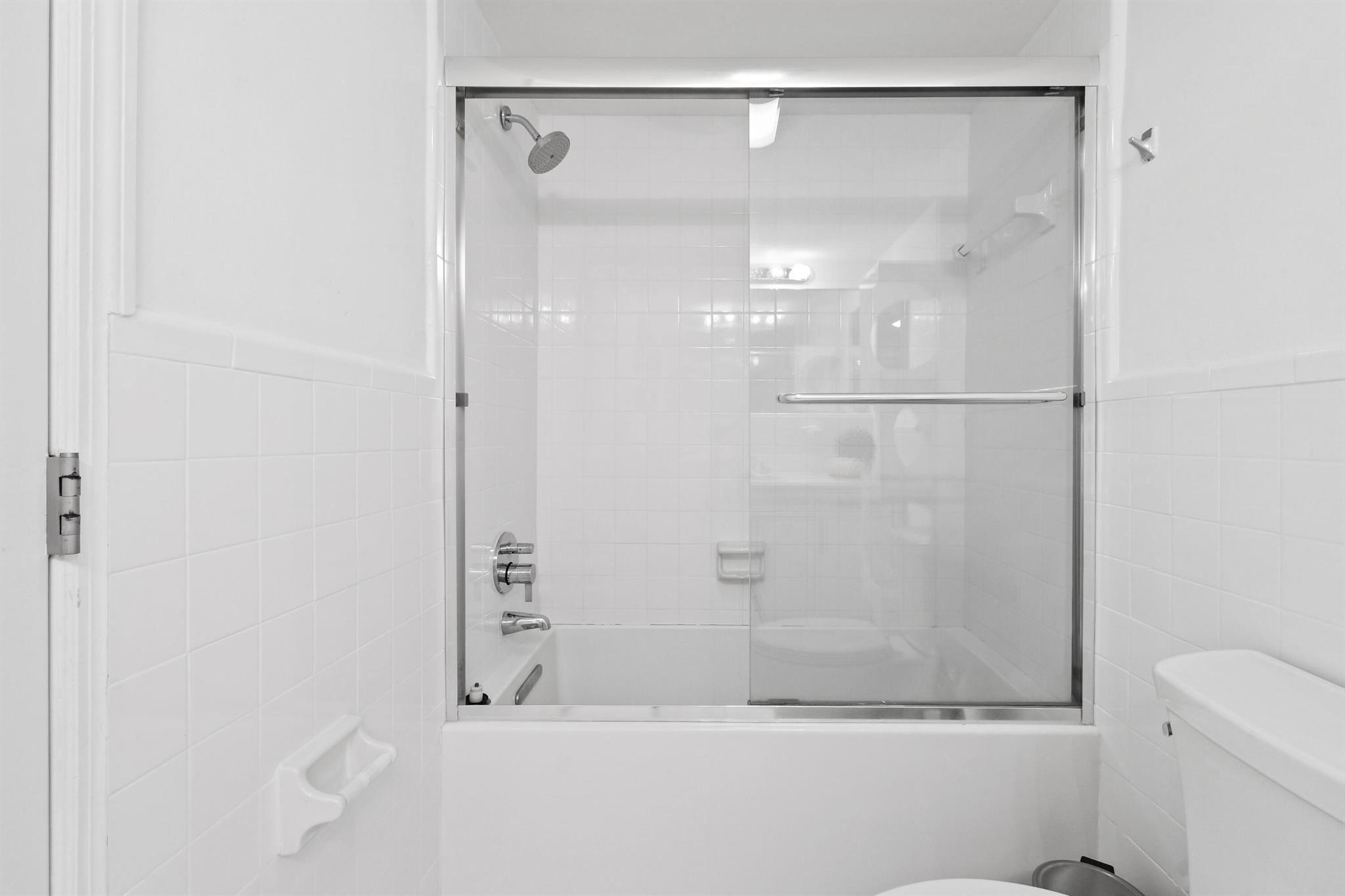 OCEAN TOWERS NORTH - Residential Lease