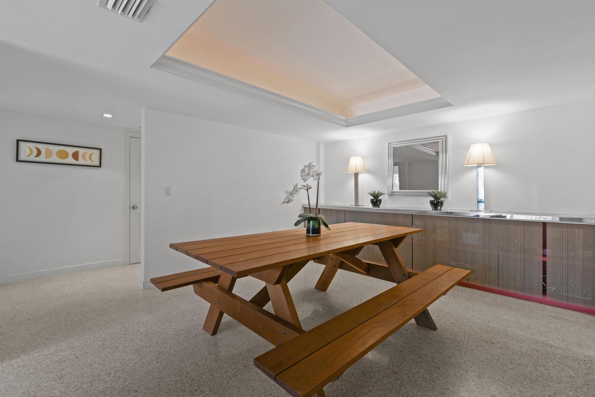 OCEAN TOWERS NORTH - Residential Lease