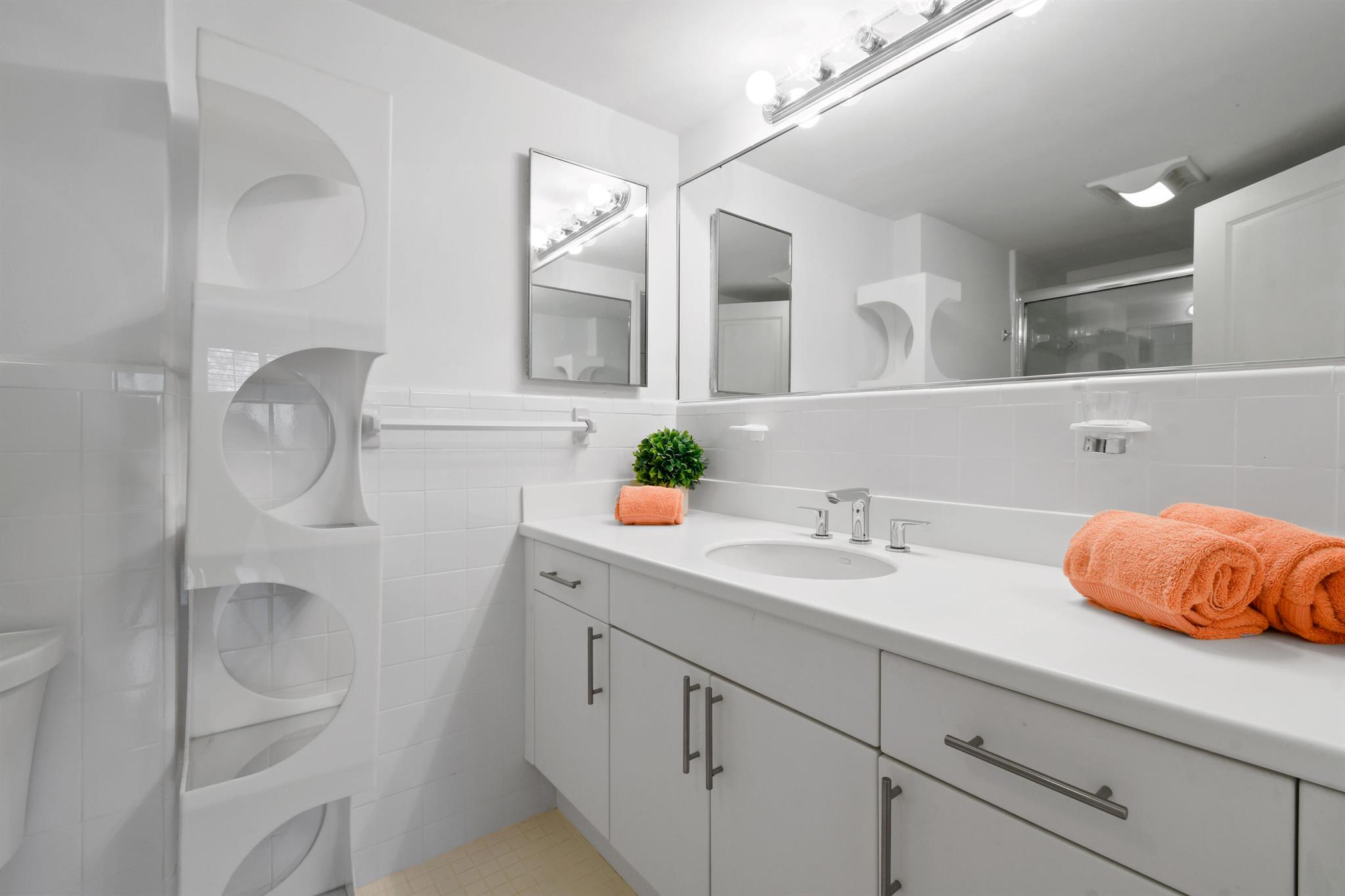 OCEAN TOWERS NORTH - Residential Lease