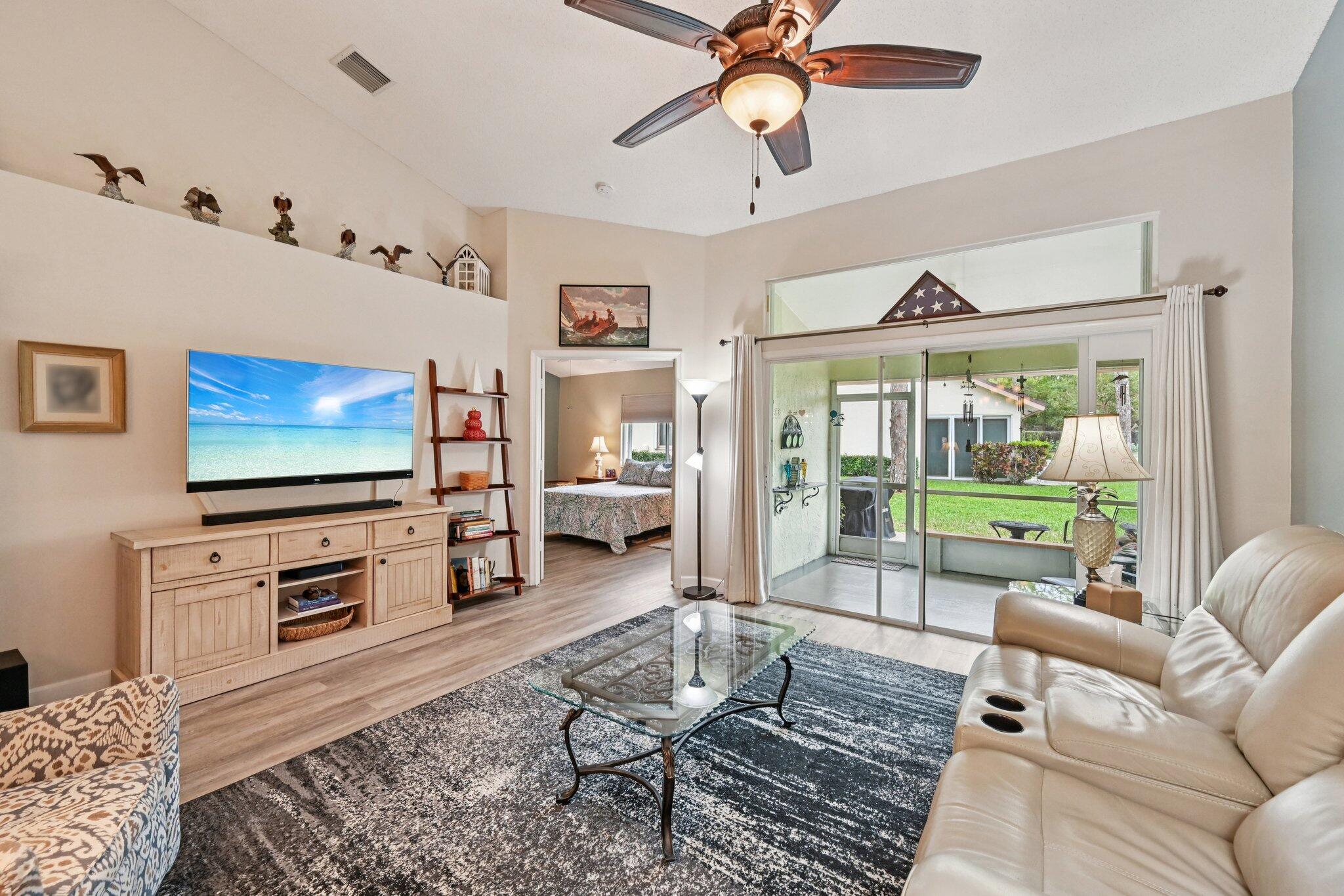 LANTERN WALK 2 - Residential