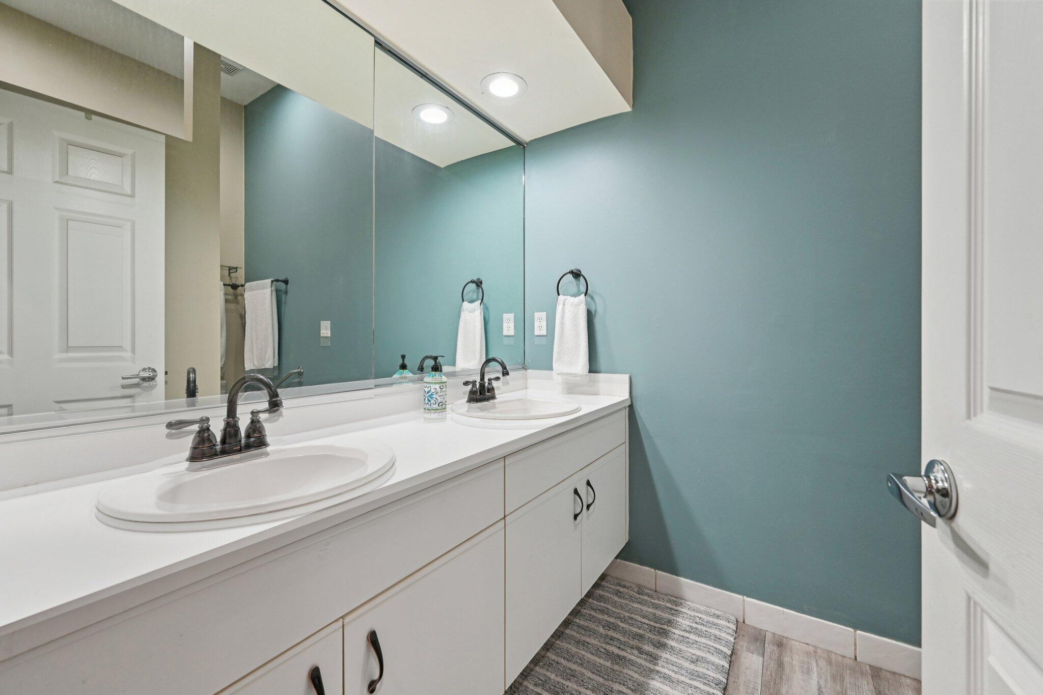 LANTERN WALK 2 - Residential