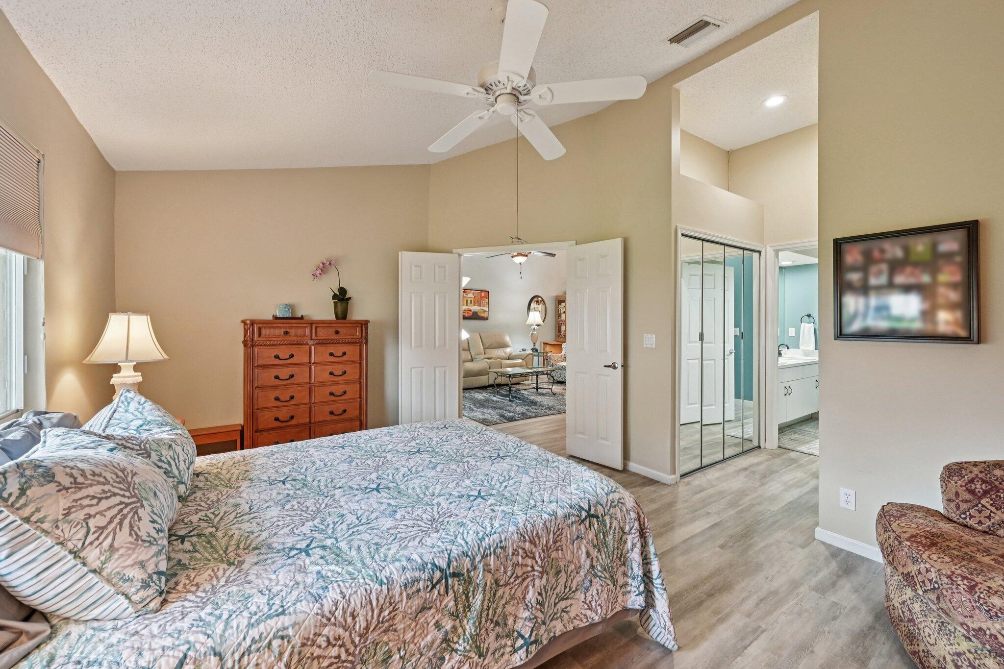 LANTERN WALK 2 - Residential