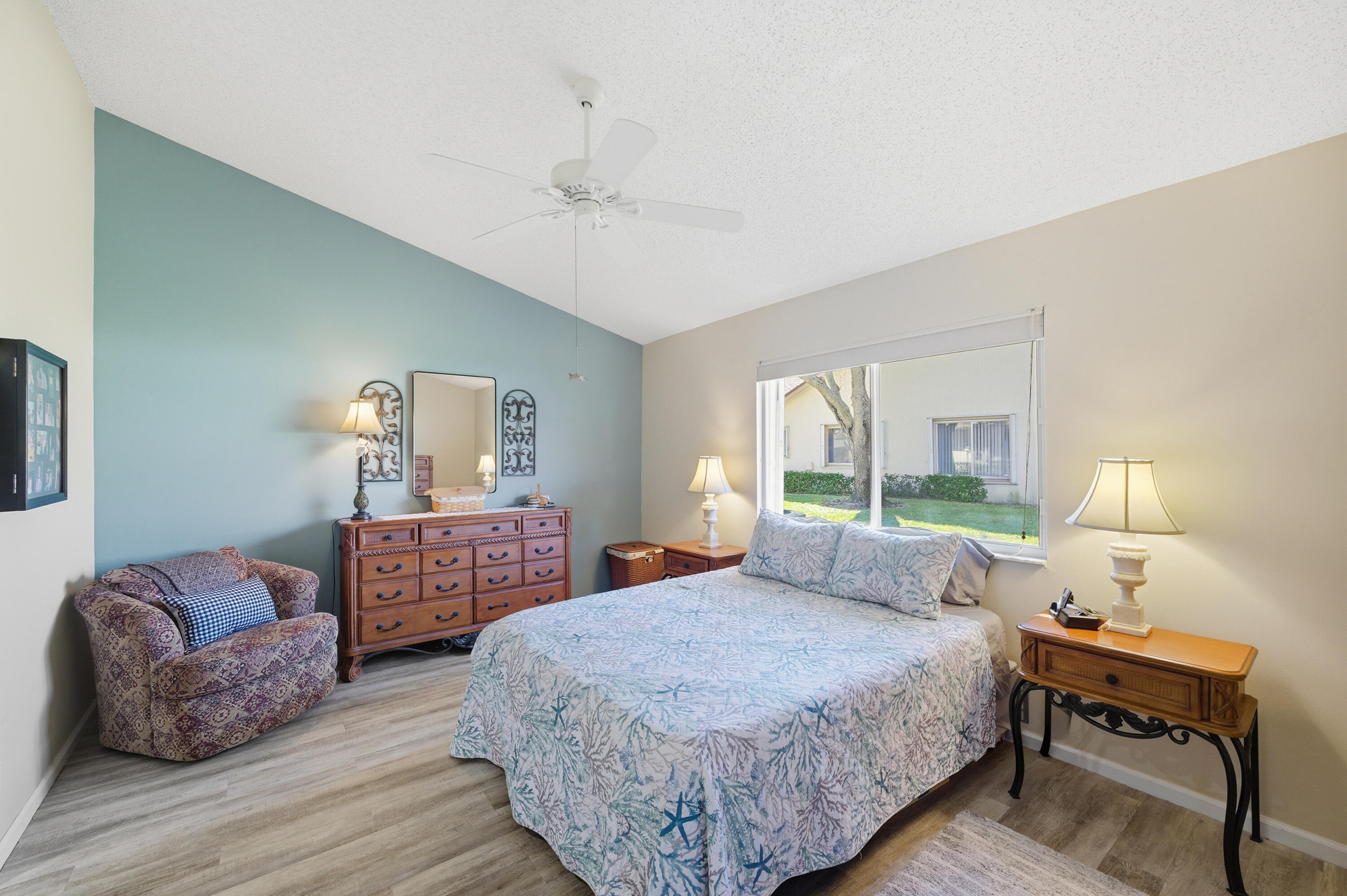 LANTERN WALK 2 - Residential