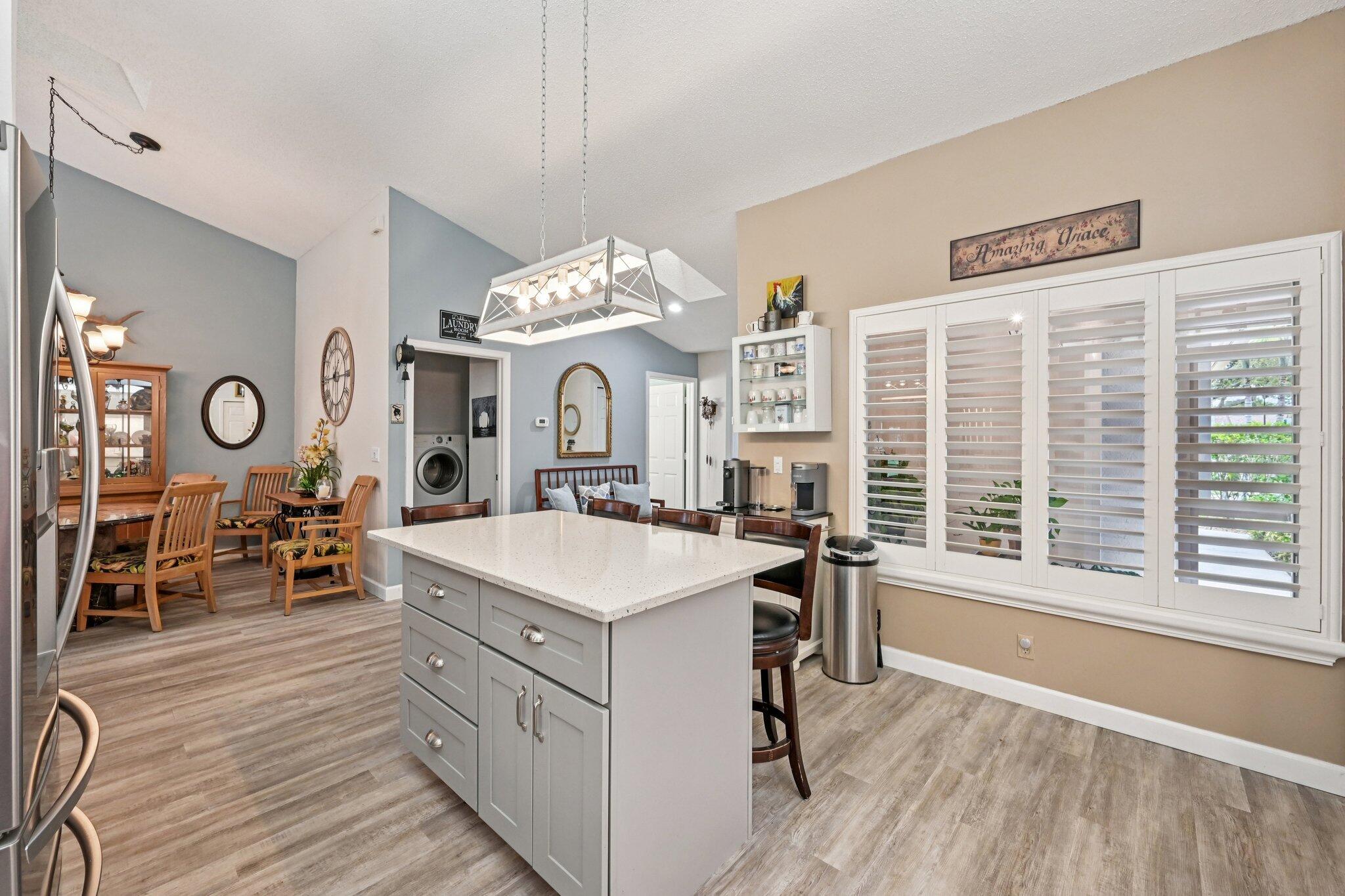 LANTERN WALK 2 - Residential