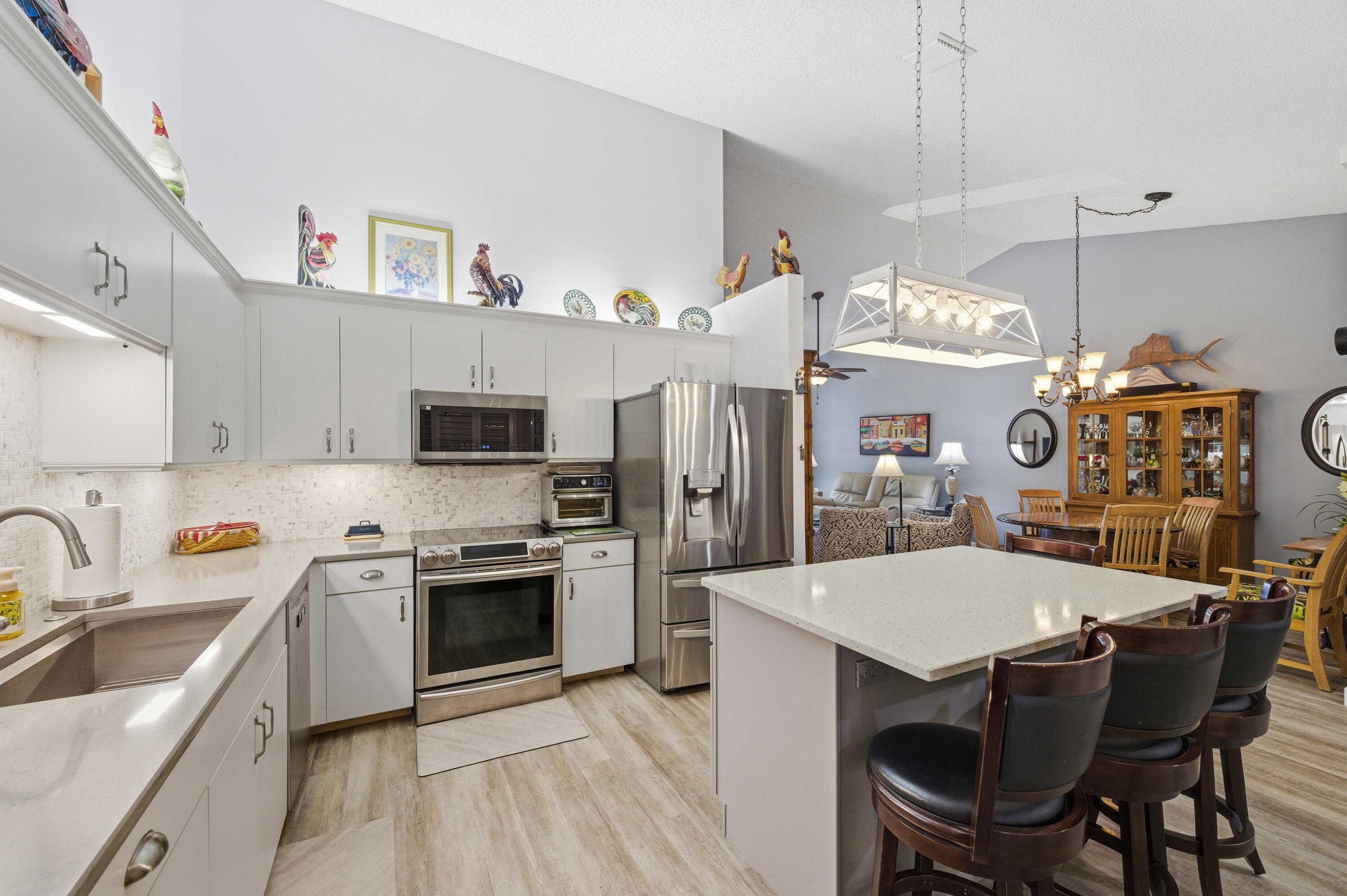 LANTERN WALK 2 - Residential