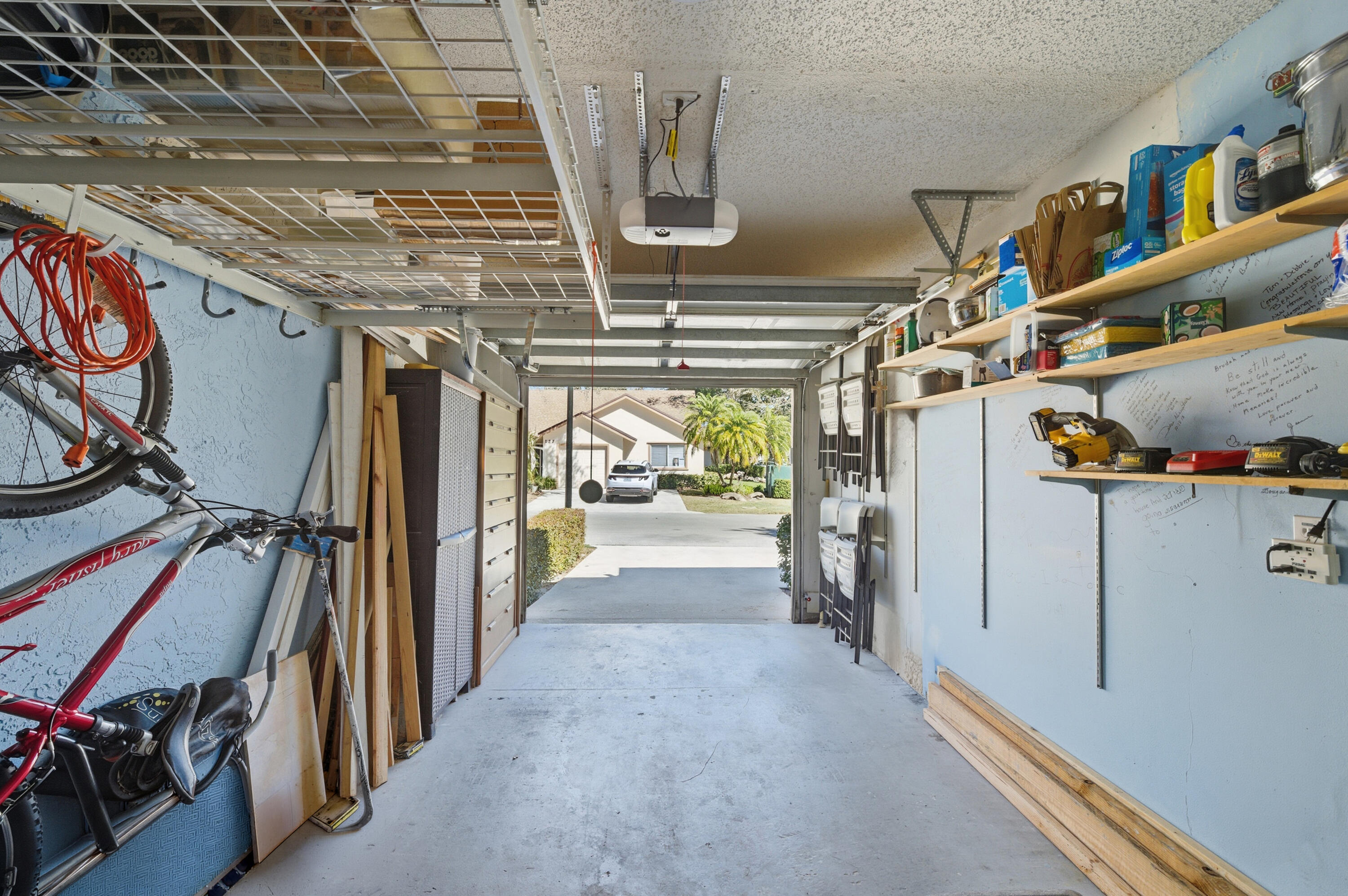 LANTERN WALK 2 - Residential