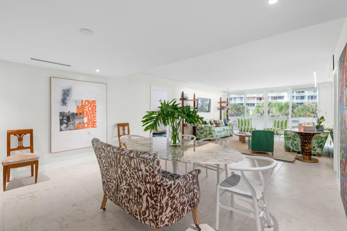 CARLYLE HOUSE CONDO - Residential