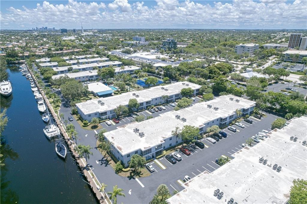 6295 Bay Club Drive 1