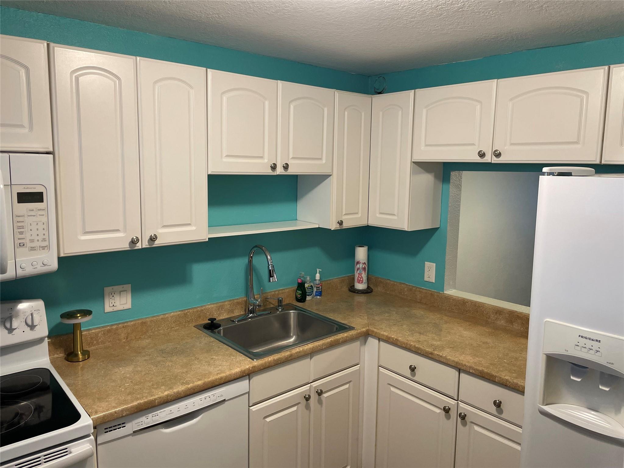 View photos, virtual tours, details... 7837 Golf Circle Dr 106