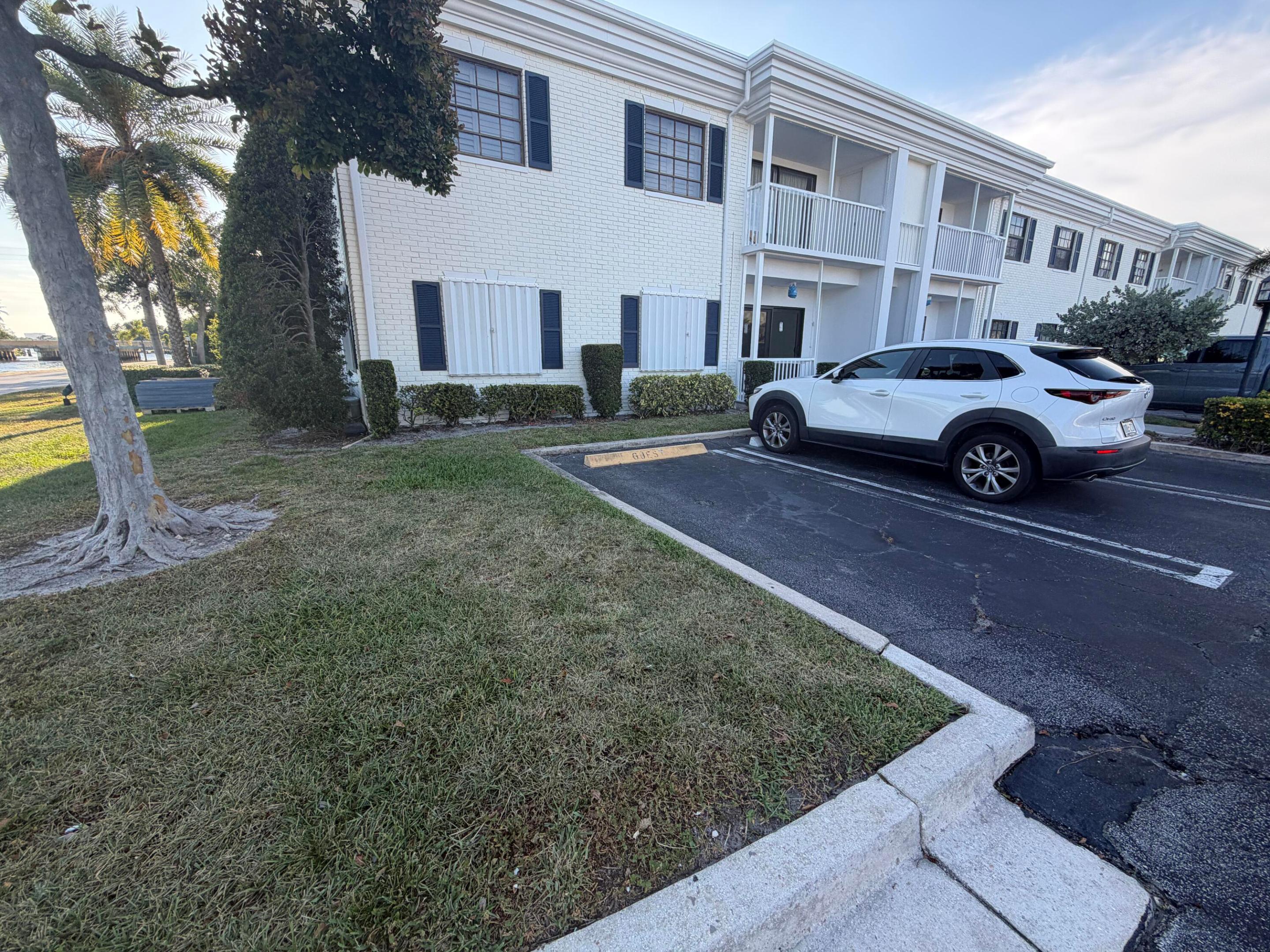 140 Cypress Club Drive 422