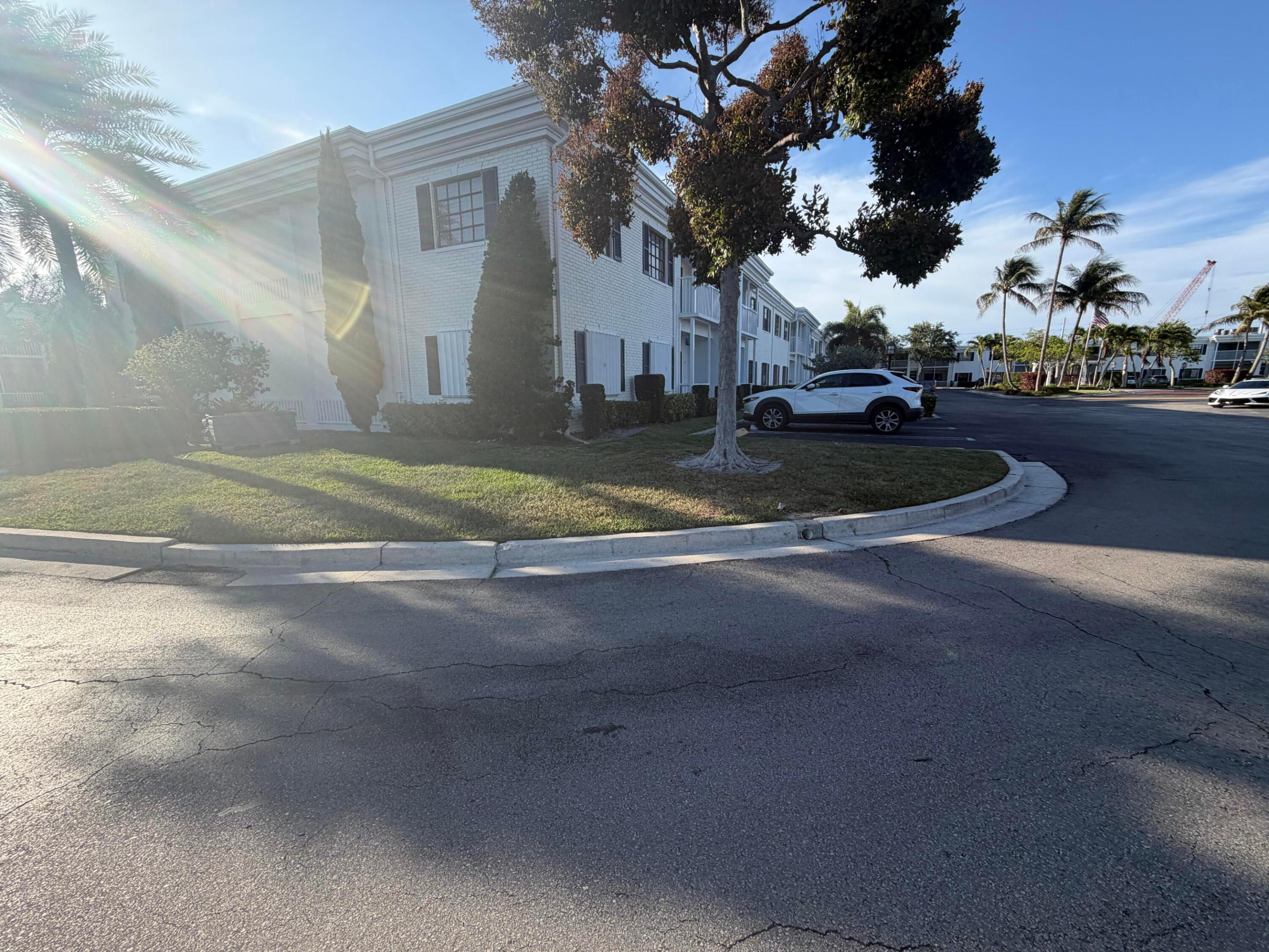 140 Cypress Club Drive 422