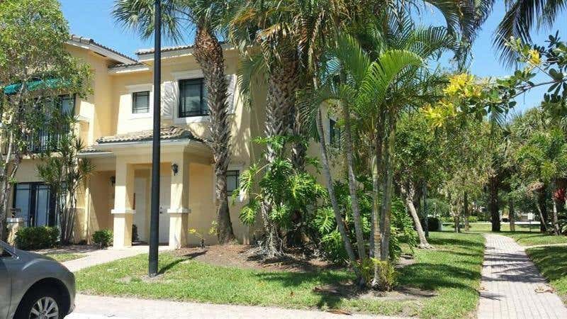Photo of 2805 VERONIA Drive #104, Palm Beach Gardens, FL 33410 (MLS # B26059094)