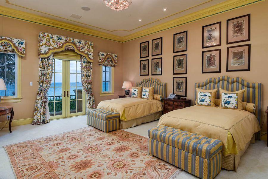 PALM BEACH ESTATES - Residential