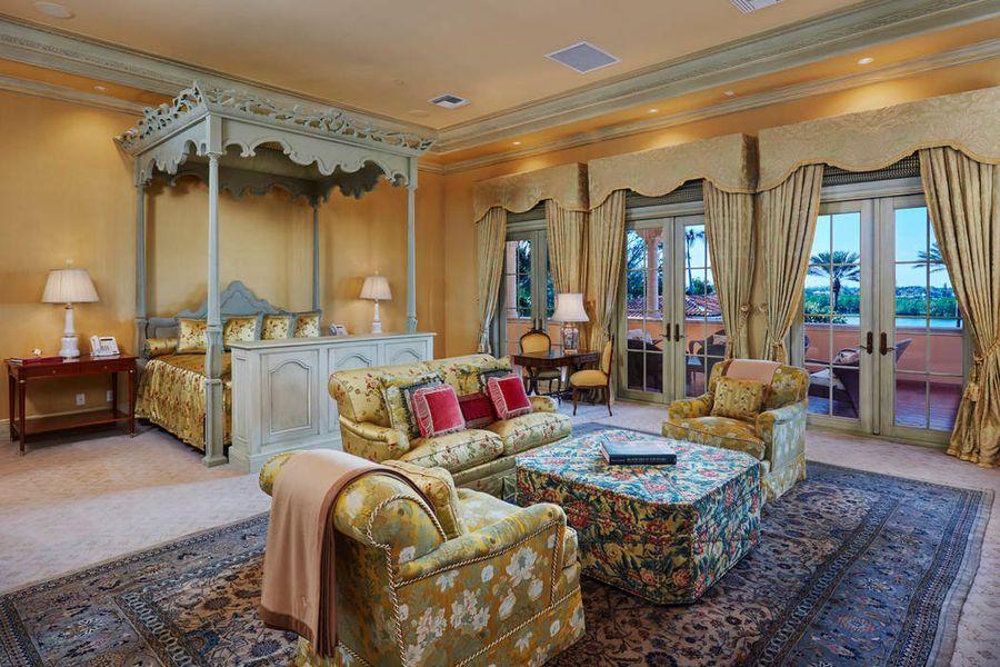 PALM BEACH ESTATES - Residential