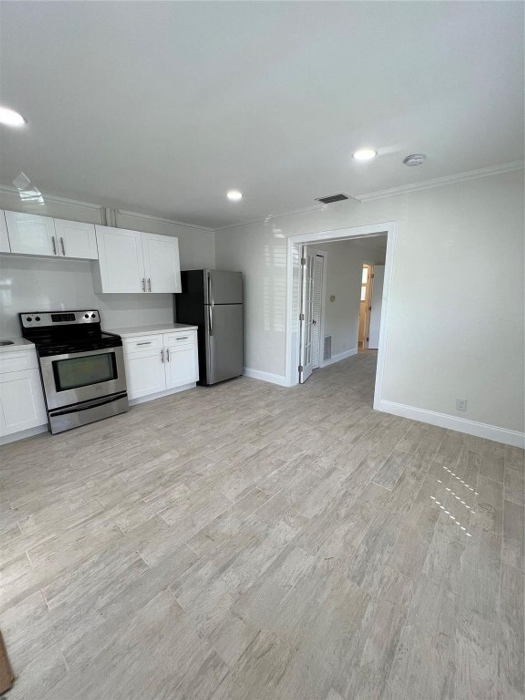 Photo of 1333 NE 5th Terrace #8, Fort Lauderdale, FL 33304 (MLS # F10531007)