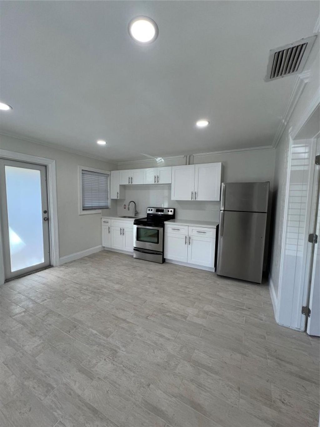 Photo of 1333 NE 5th Terrace #8, Fort Lauderdale, FL 33304 (MLS # F10531007)