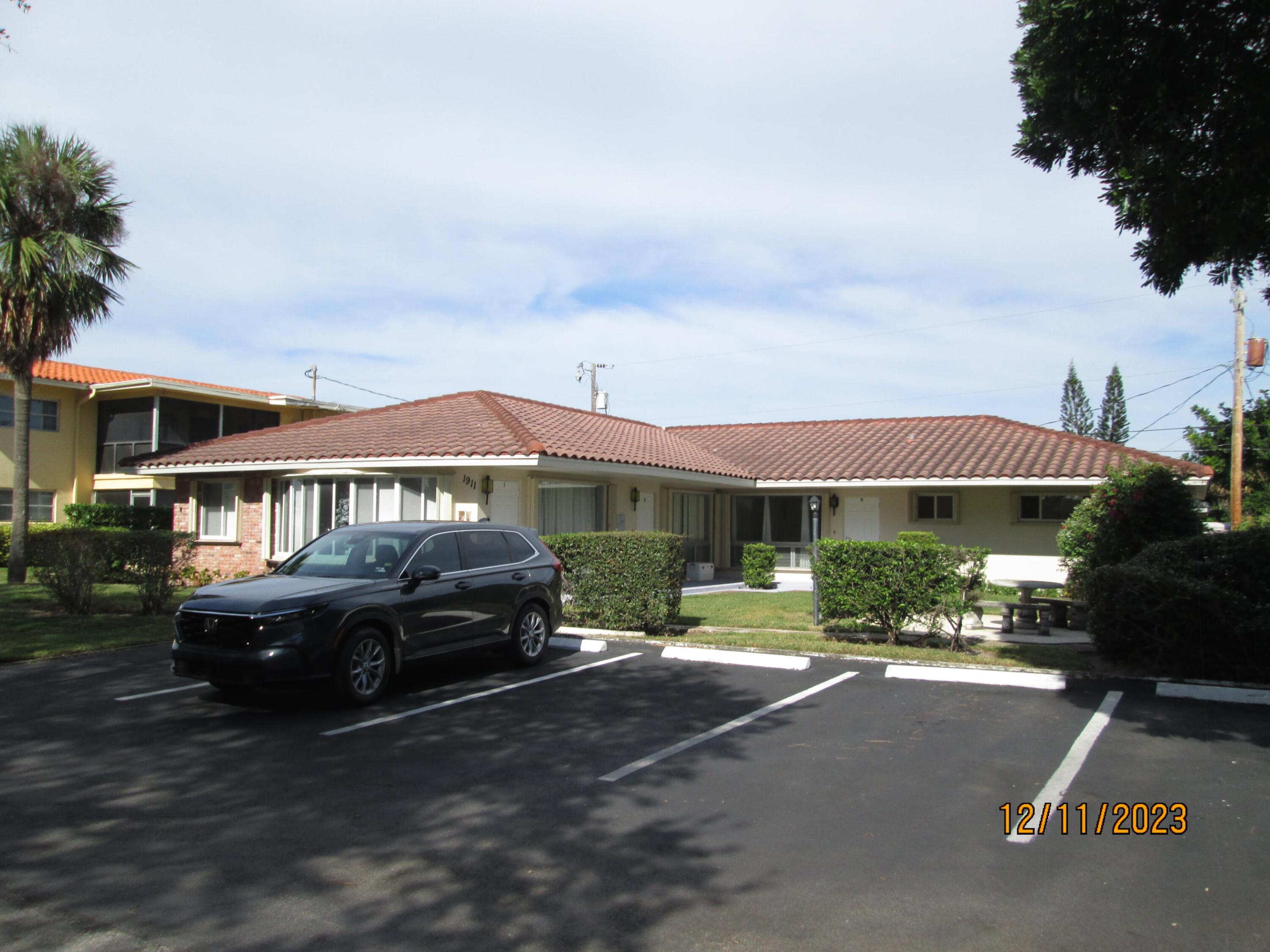 LIGHTHOUSE POINT ESTATES - Residential Lease