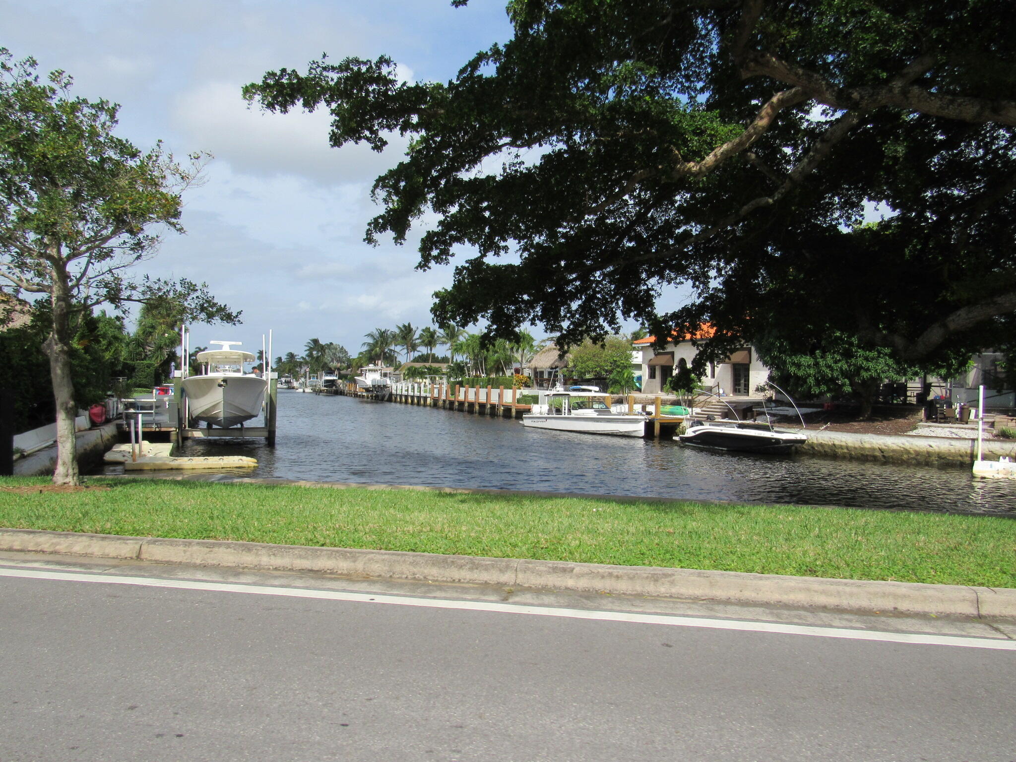 LIGHTHOUSE POINT ESTATES - Residential Lease