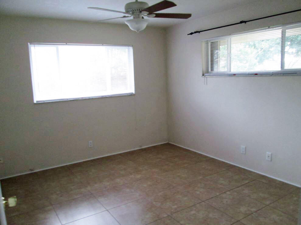 LIGHTHOUSE POINT ESTATES - Residential Lease
