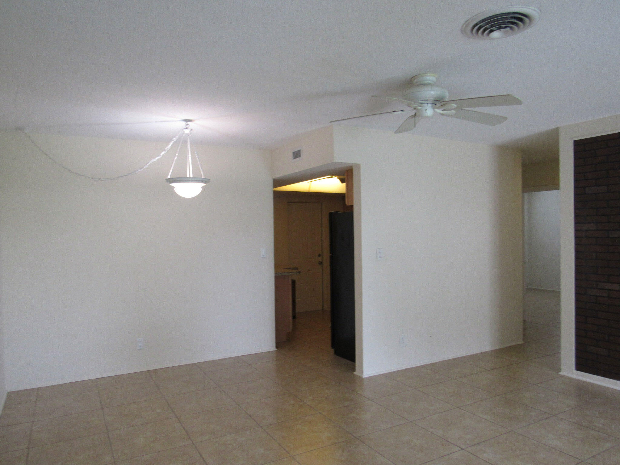 LIGHTHOUSE POINT ESTATES - Residential Lease