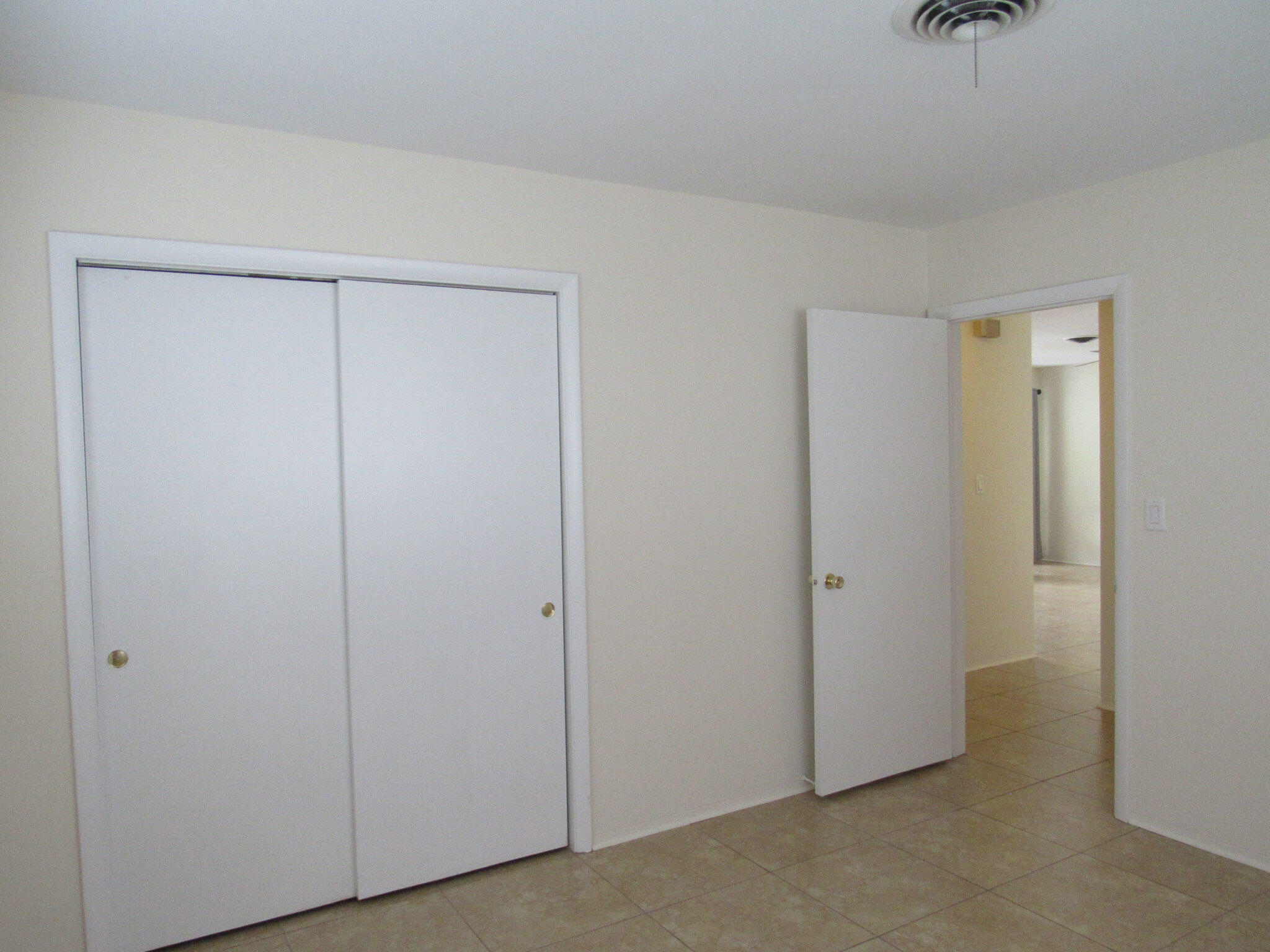 LIGHTHOUSE POINT ESTATES - Residential Lease