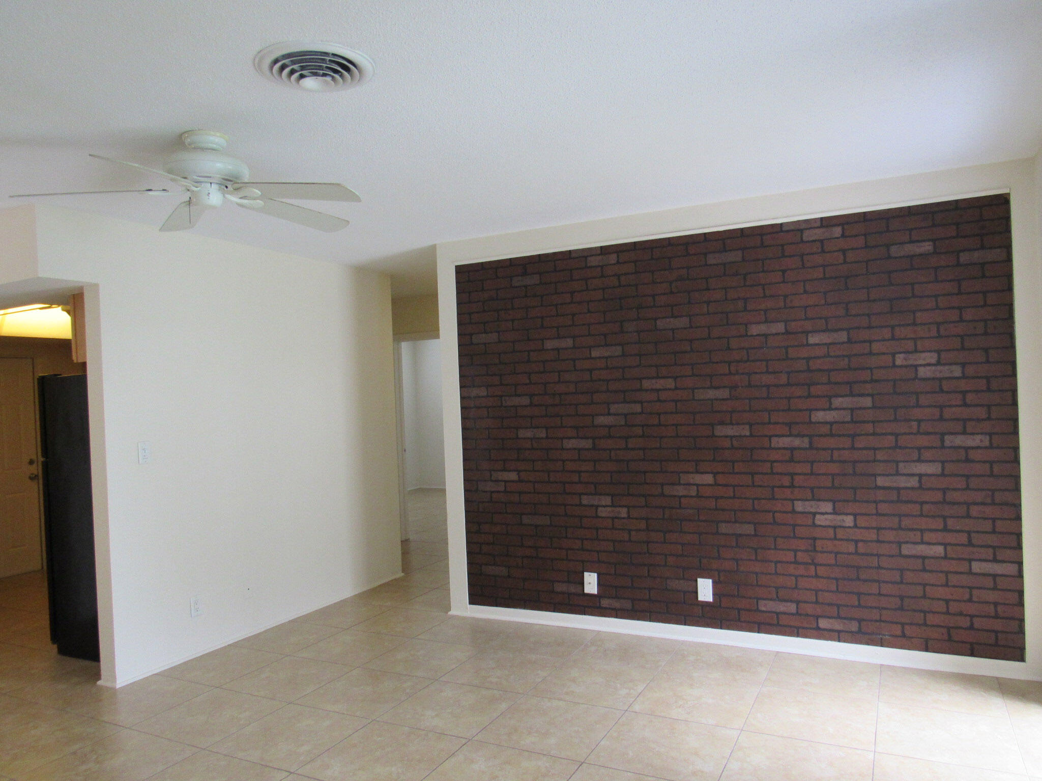 LIGHTHOUSE POINT ESTATES - Residential Lease