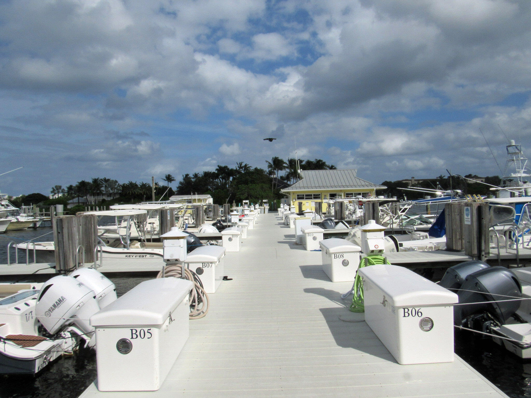 LIGHTHOUSE POINT ESTATES - Residential Lease