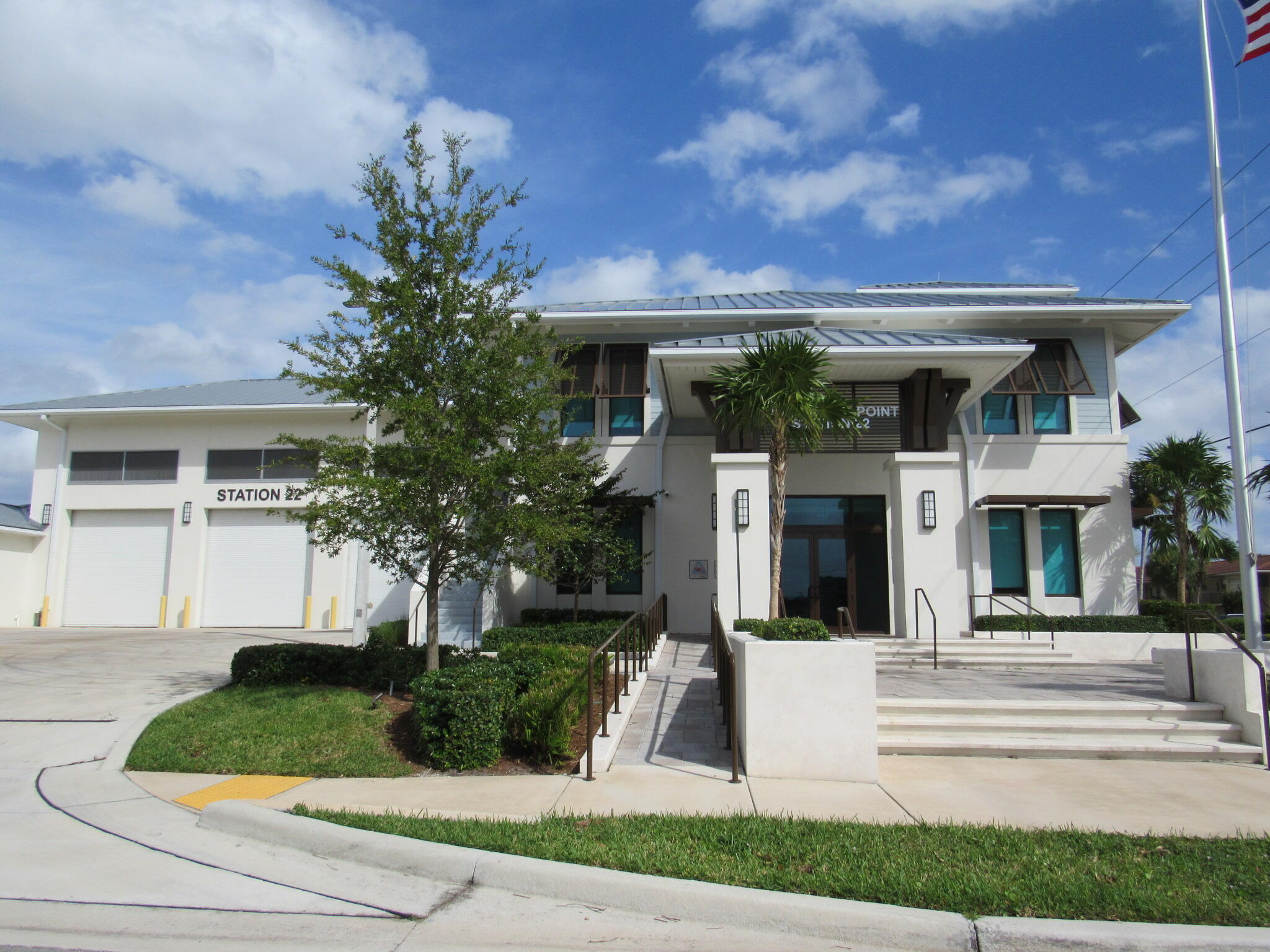 LIGHTHOUSE POINT ESTATES - Residential Lease