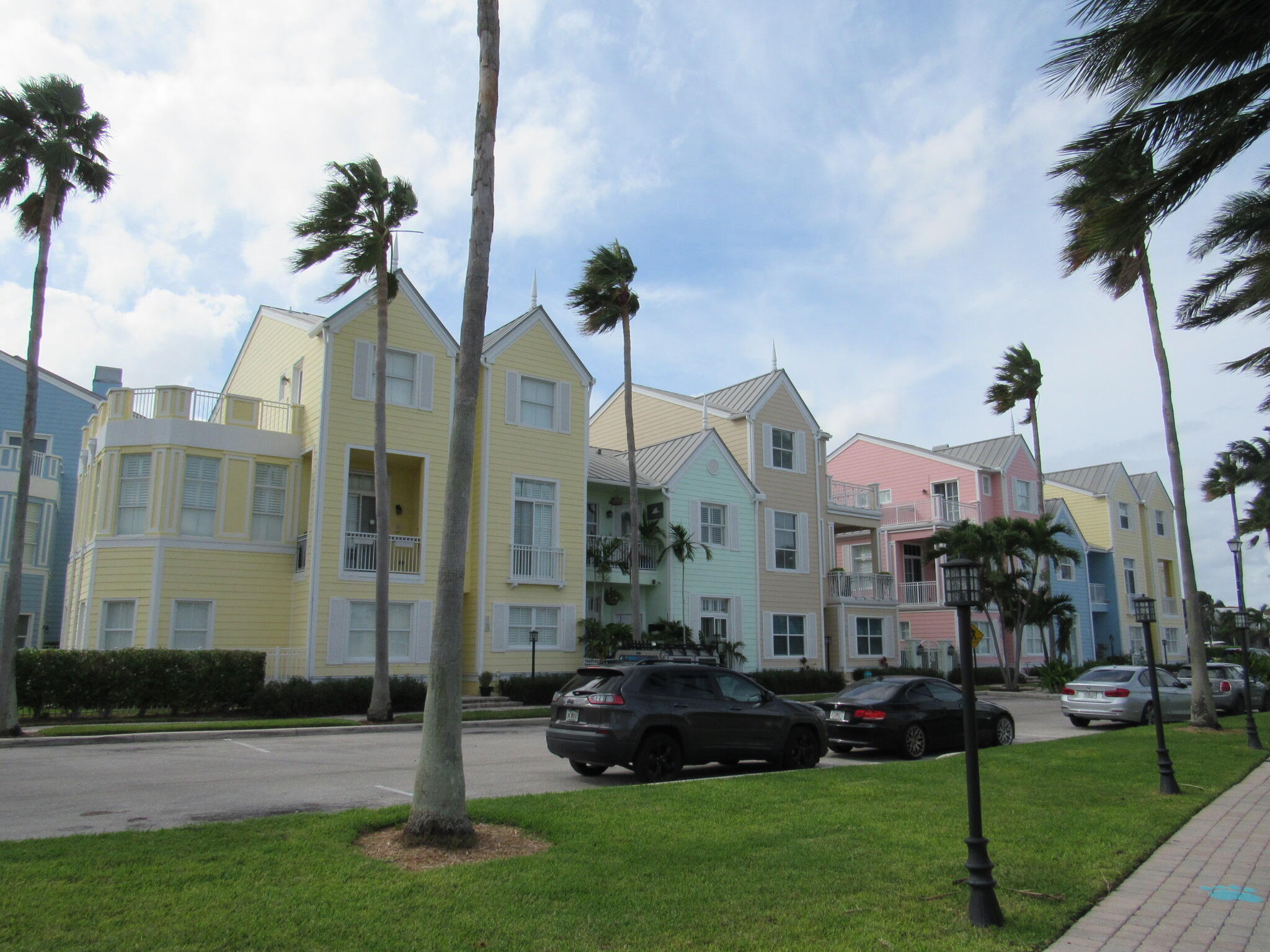 LIGHTHOUSE POINT ESTATES - Residential Lease