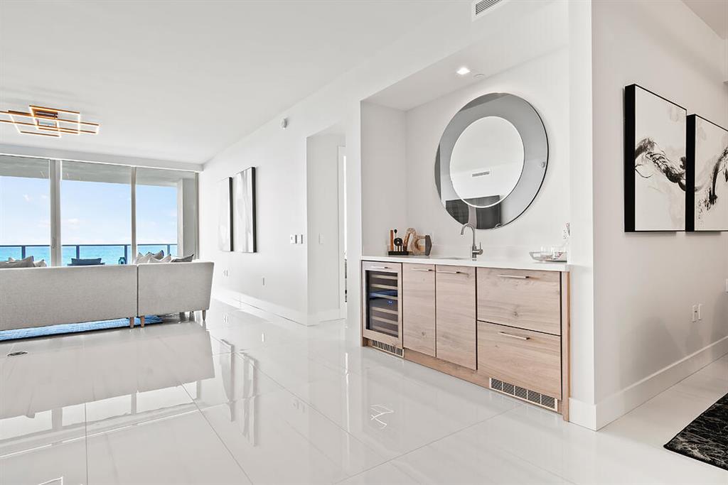 5000 NORTH OCEAN - Residential